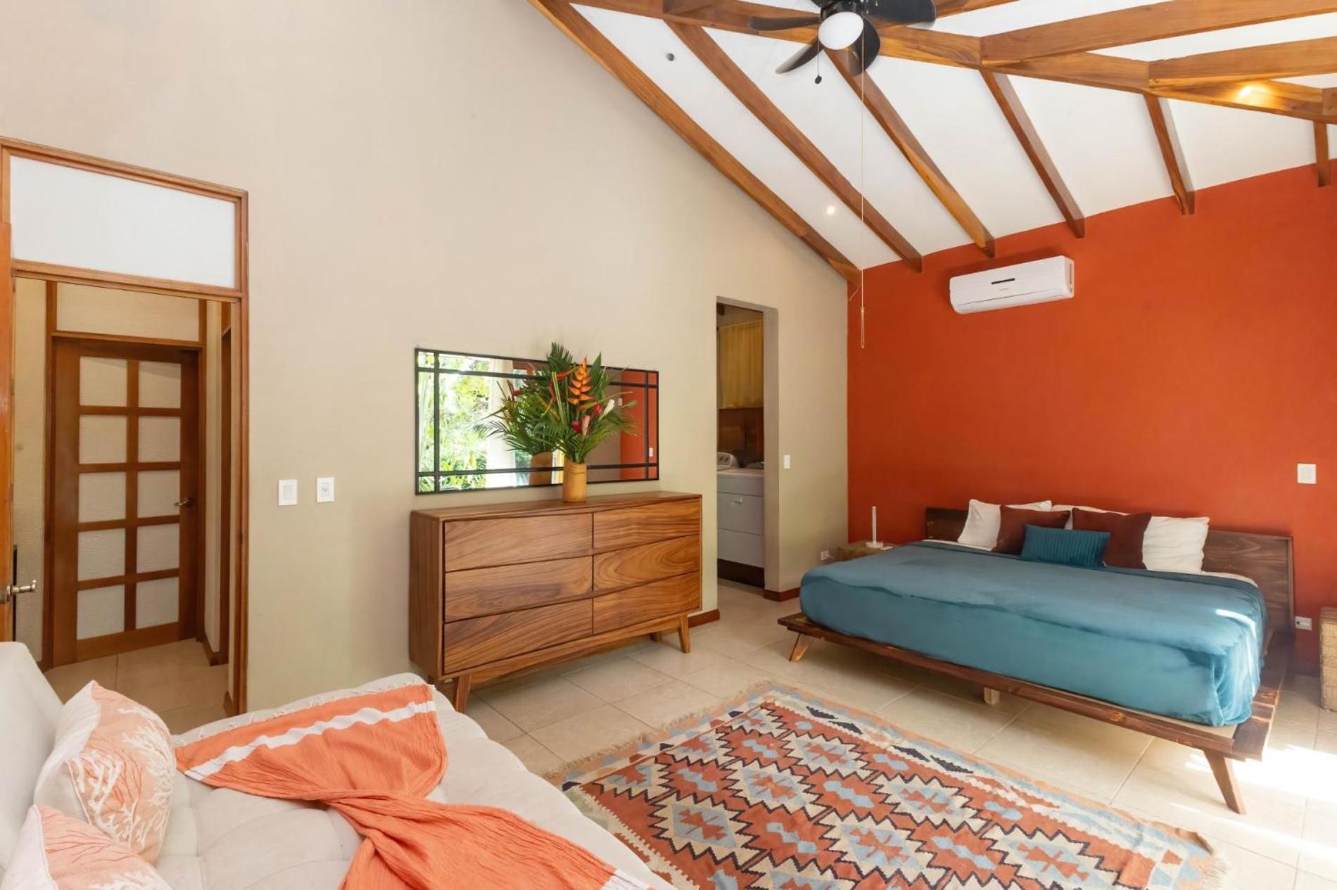 Tropical Casa Ventanas with private pool in MA