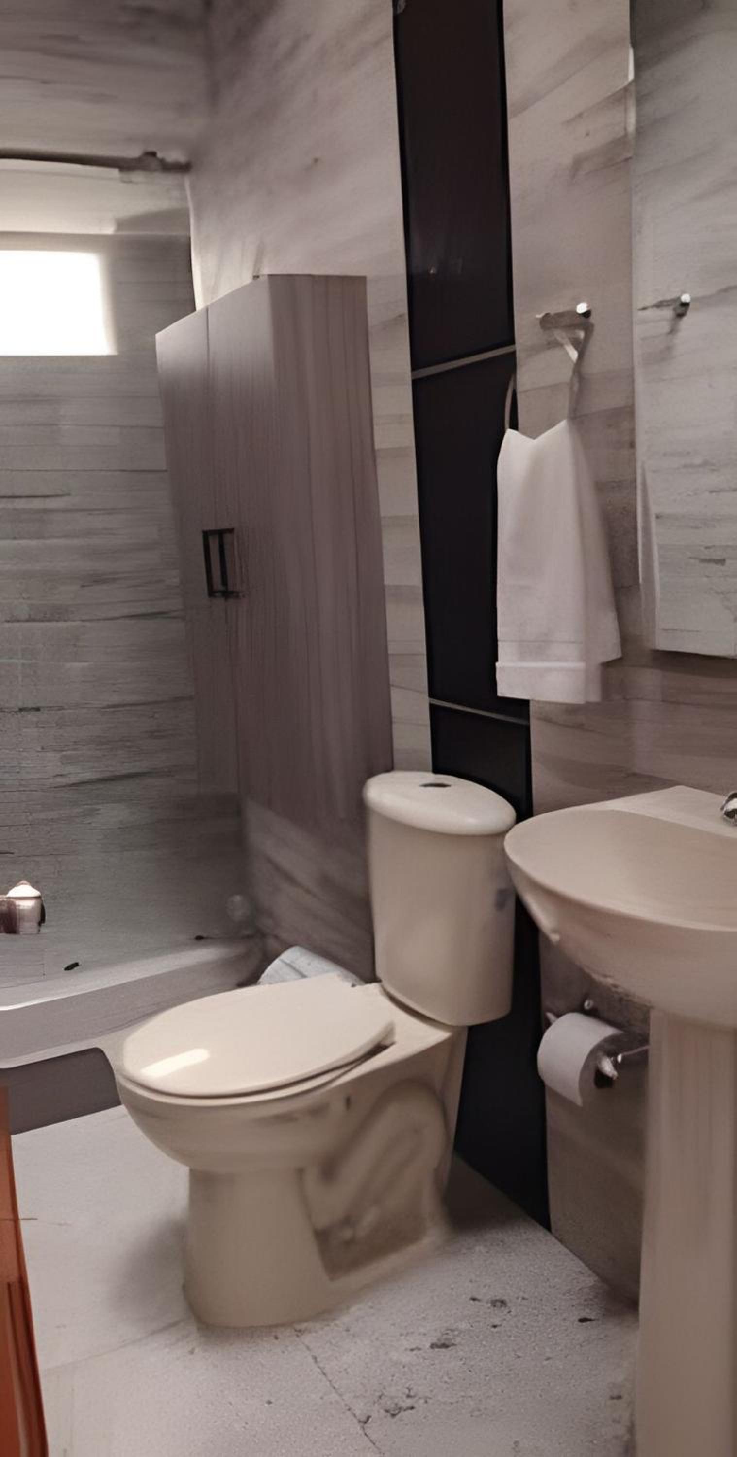 GURUS FR | Casa Familiar con Parqueadero