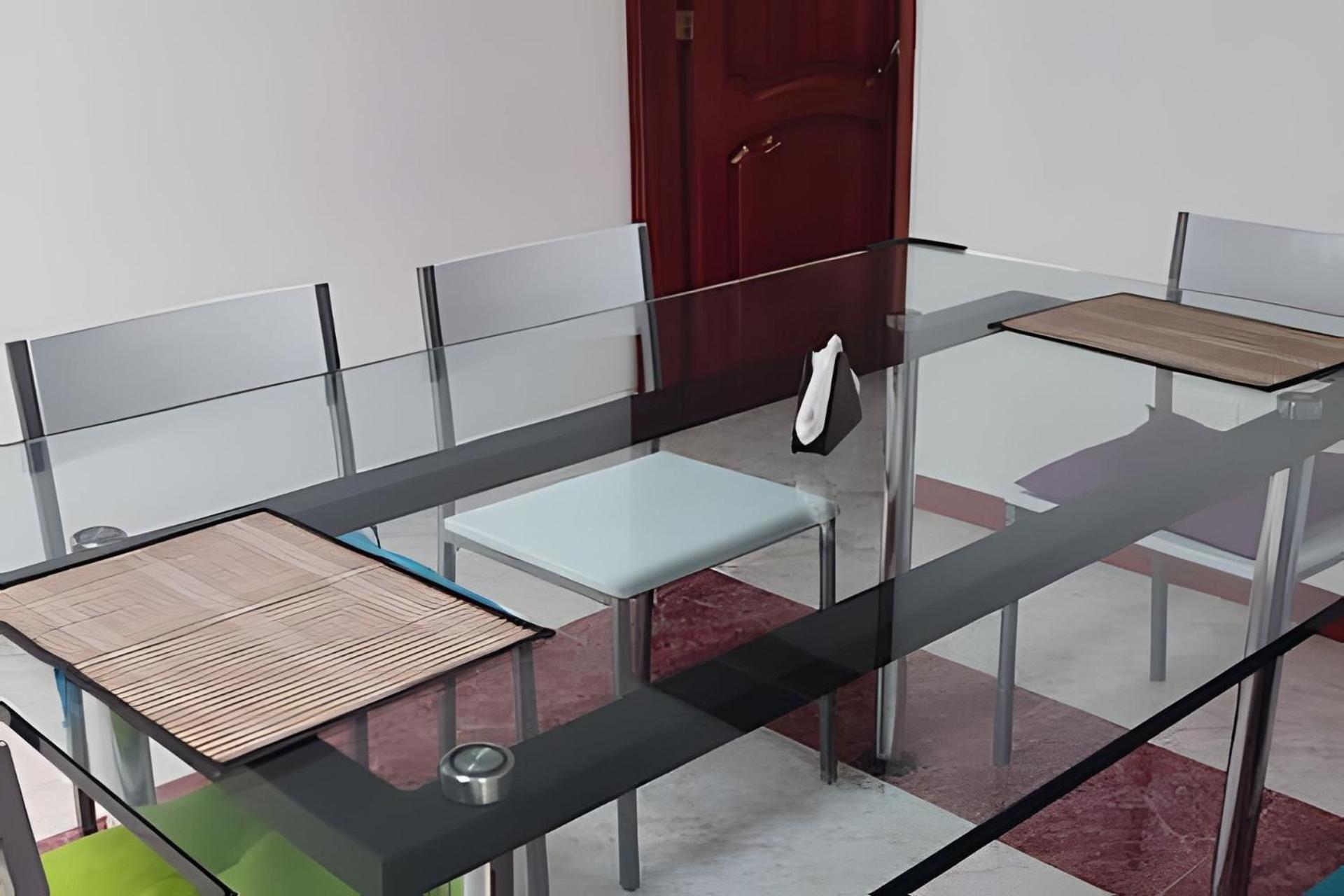 GURUS FR | Casa Familiar con Parqueadero