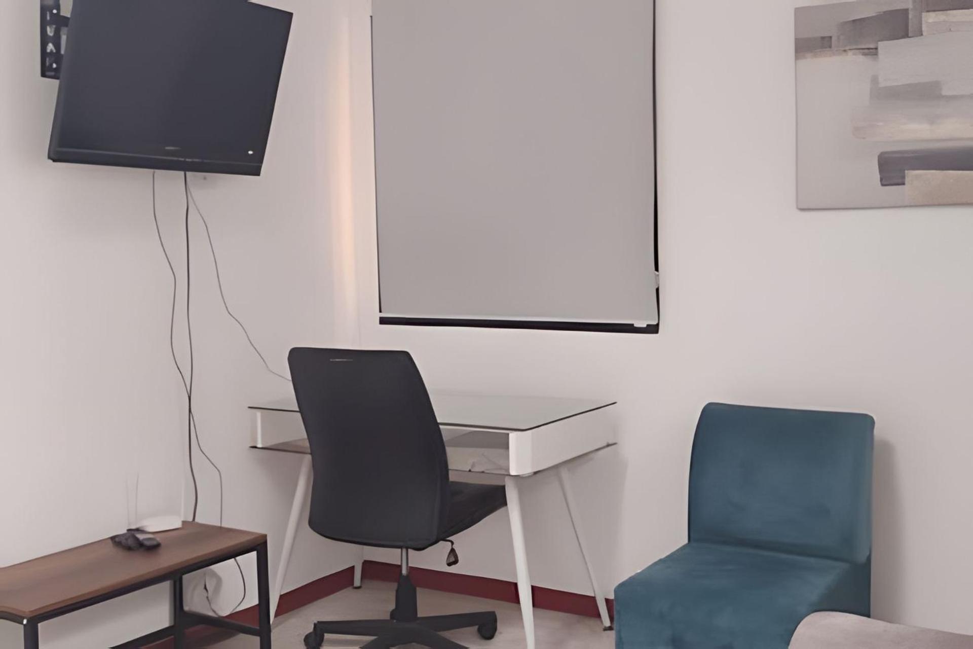 GURUS FR | Casa Familiar con Parqueadero