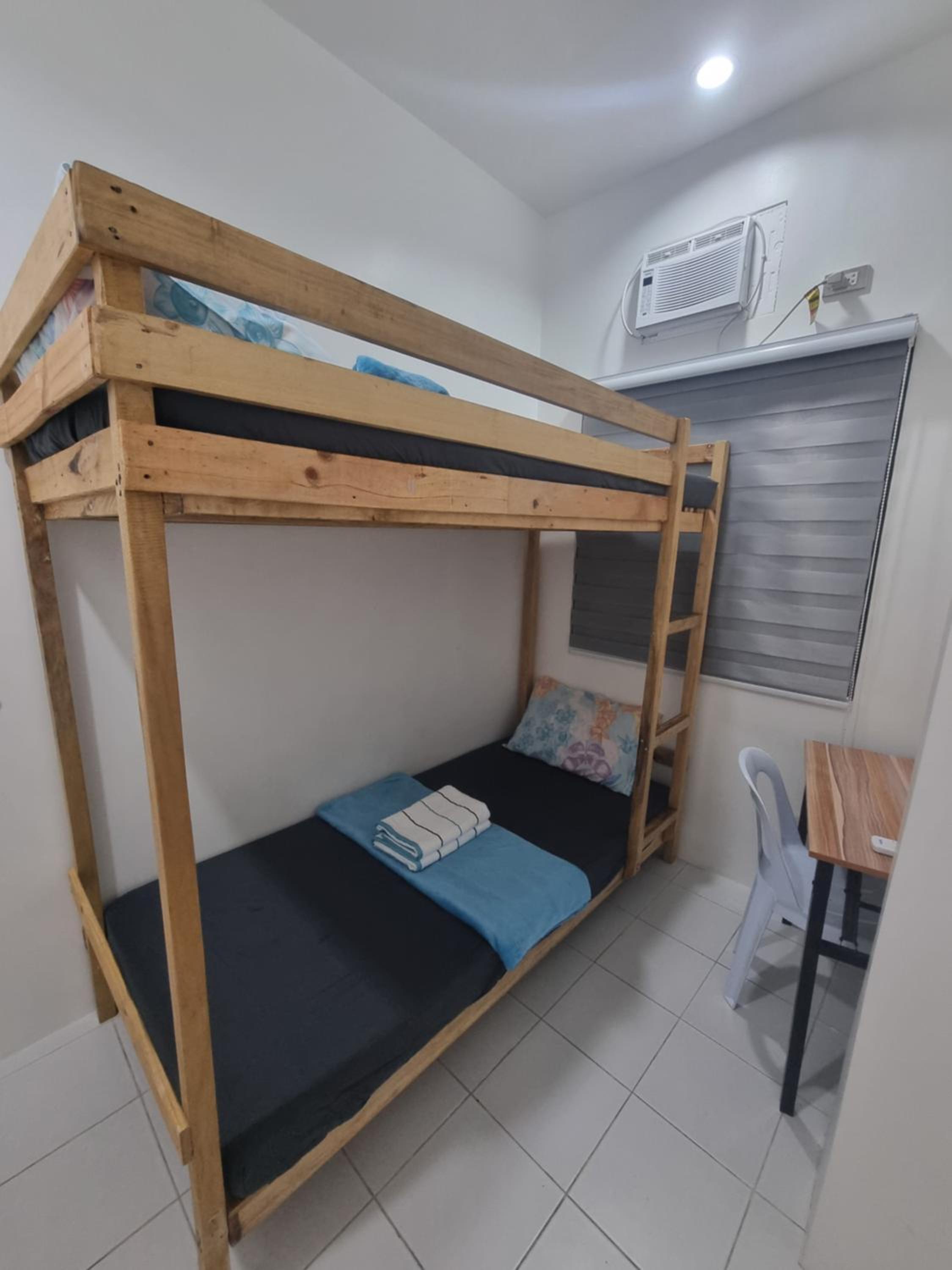 Haven 3BR Apartment with Parking in Cebu City view 3