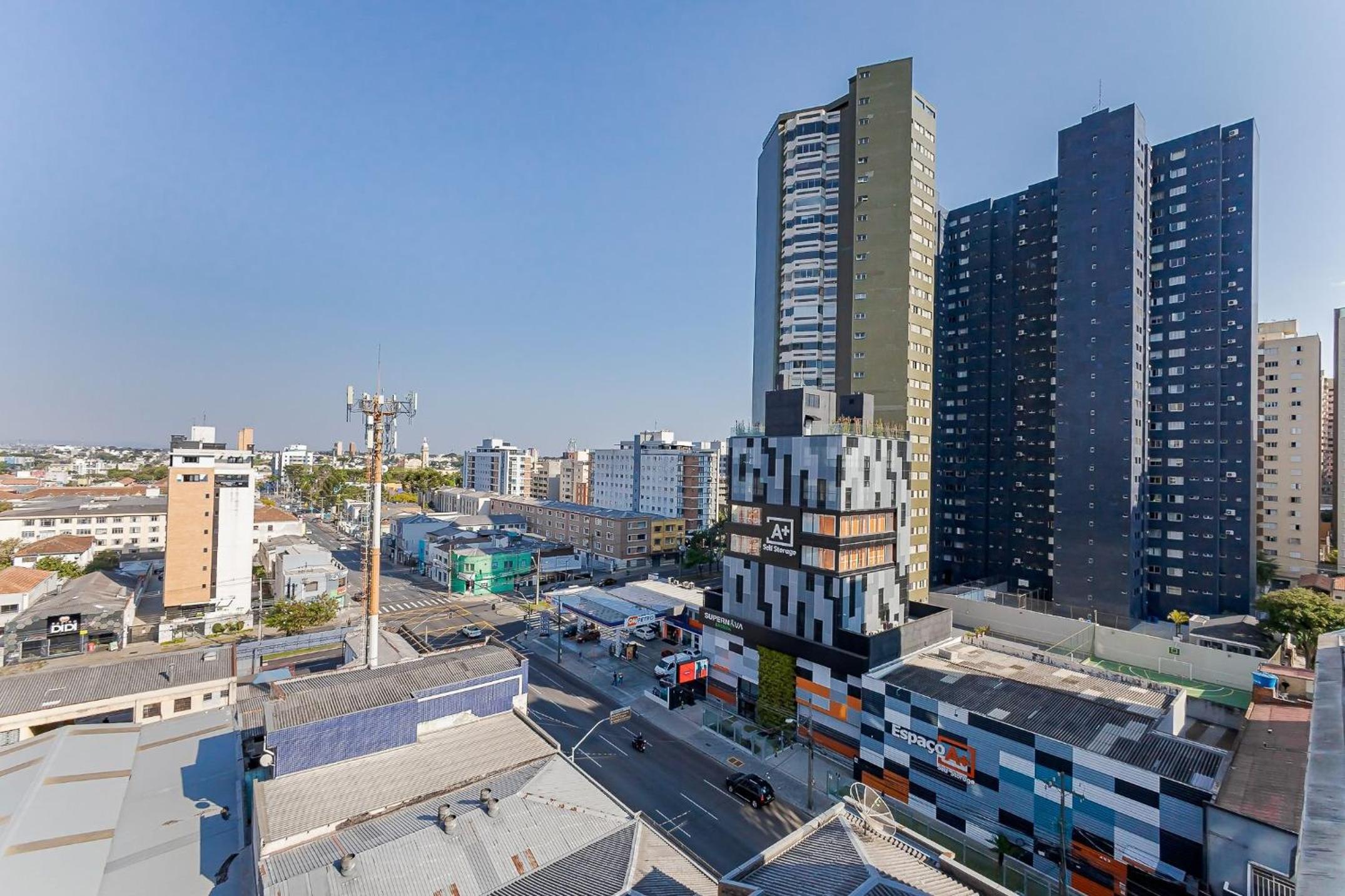 Centro de Curitiba | Ao Lado de Shopping e Estádio