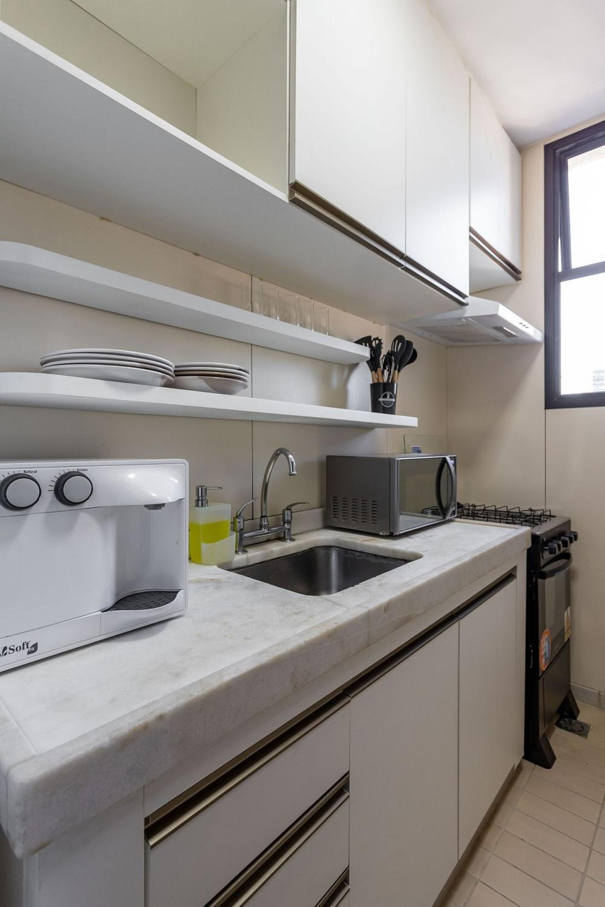 (1402) 2 Suites, Sea and Christ View