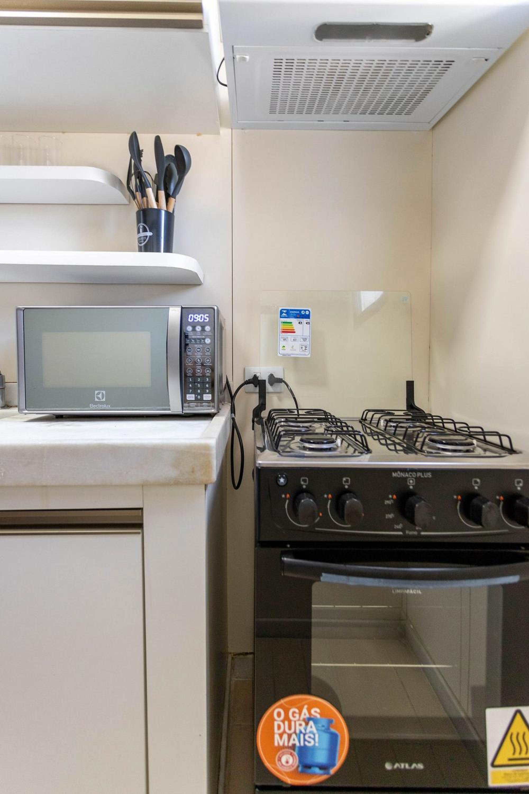 (1402) 2 Suites, Sea and Christ View