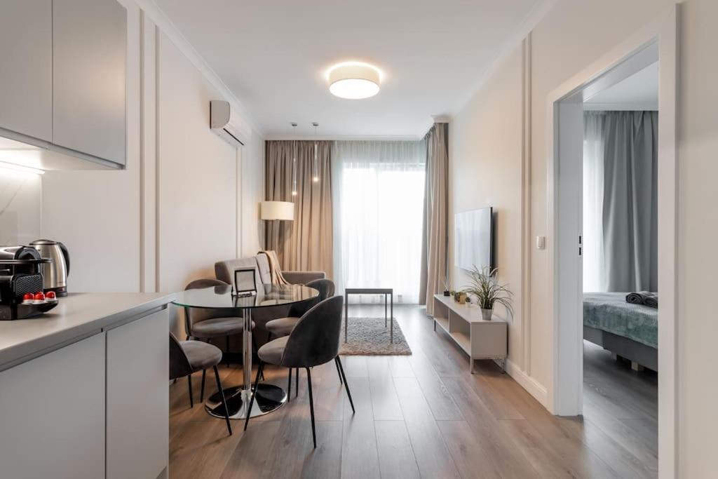 Urban Chic - City Center - 3 Bedroom Apartment - 12 People - Siedmiogrodzka 3
