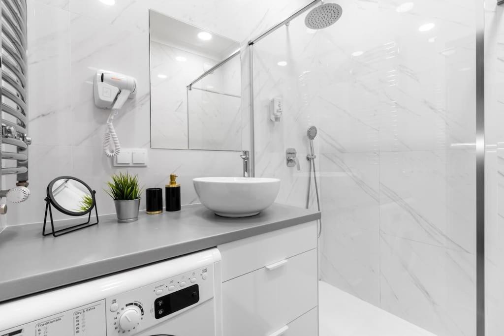 Urban Chic - City Center - 3 Bedroom Apartment - 12 People - Siedmiogrodzka 3