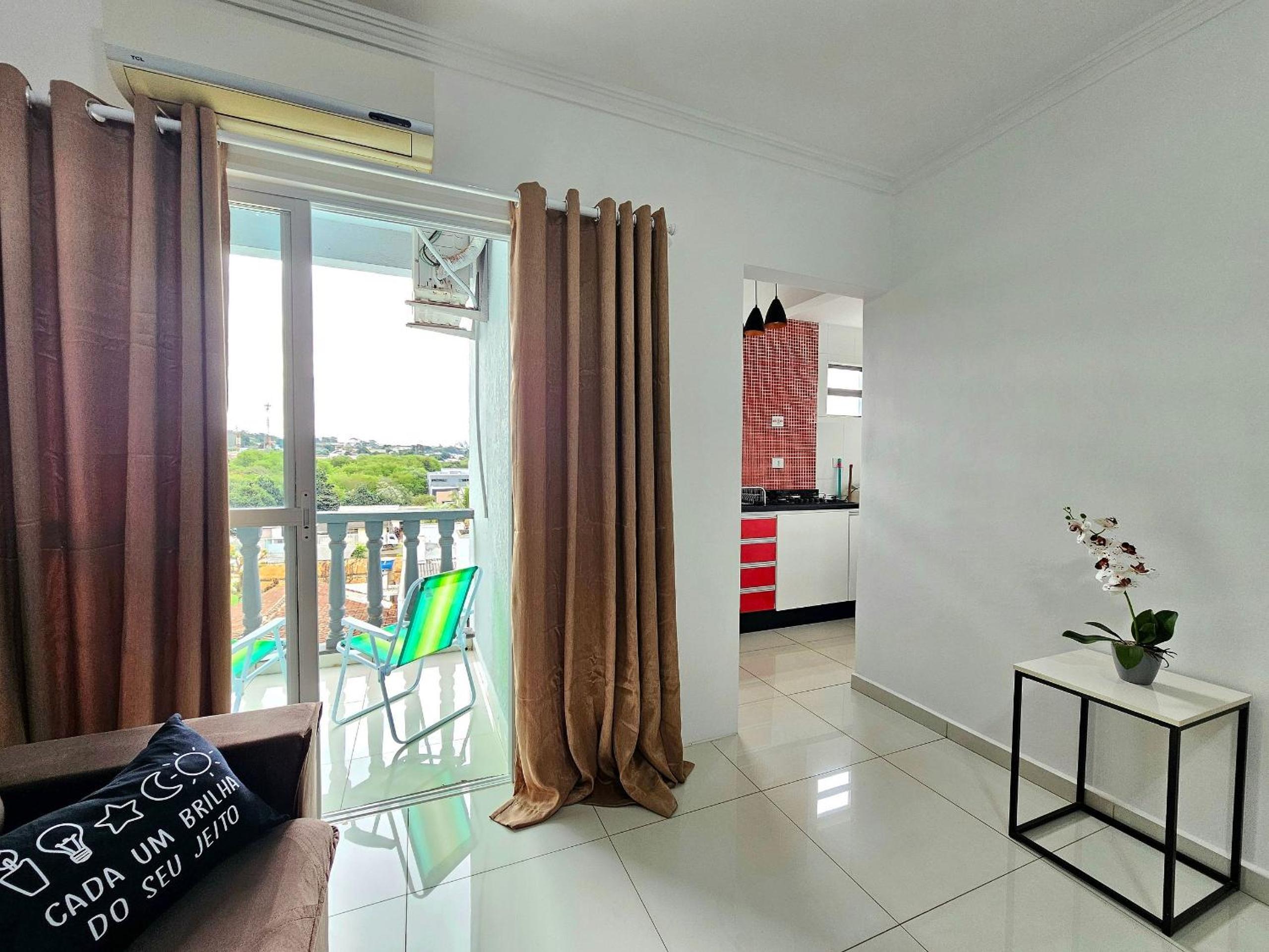 Apt região central para 5 com garagem