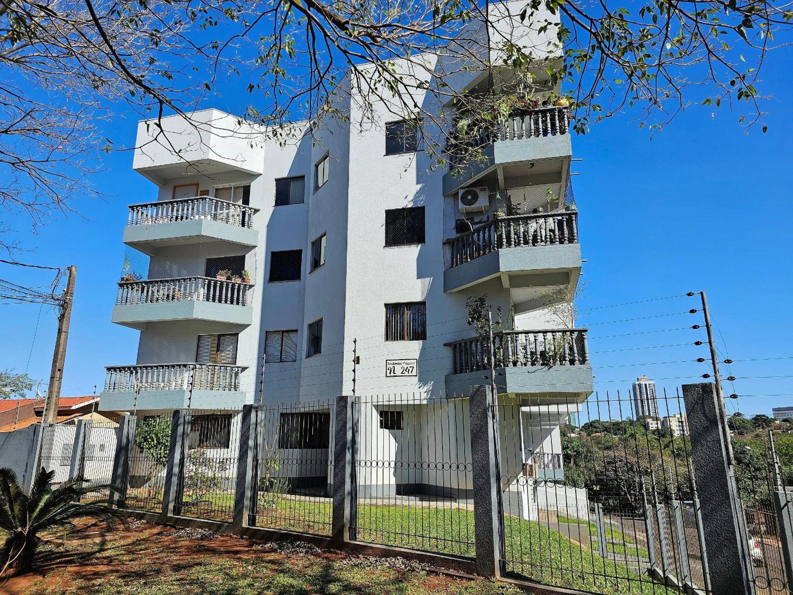 Apt região central para 5 com garagem