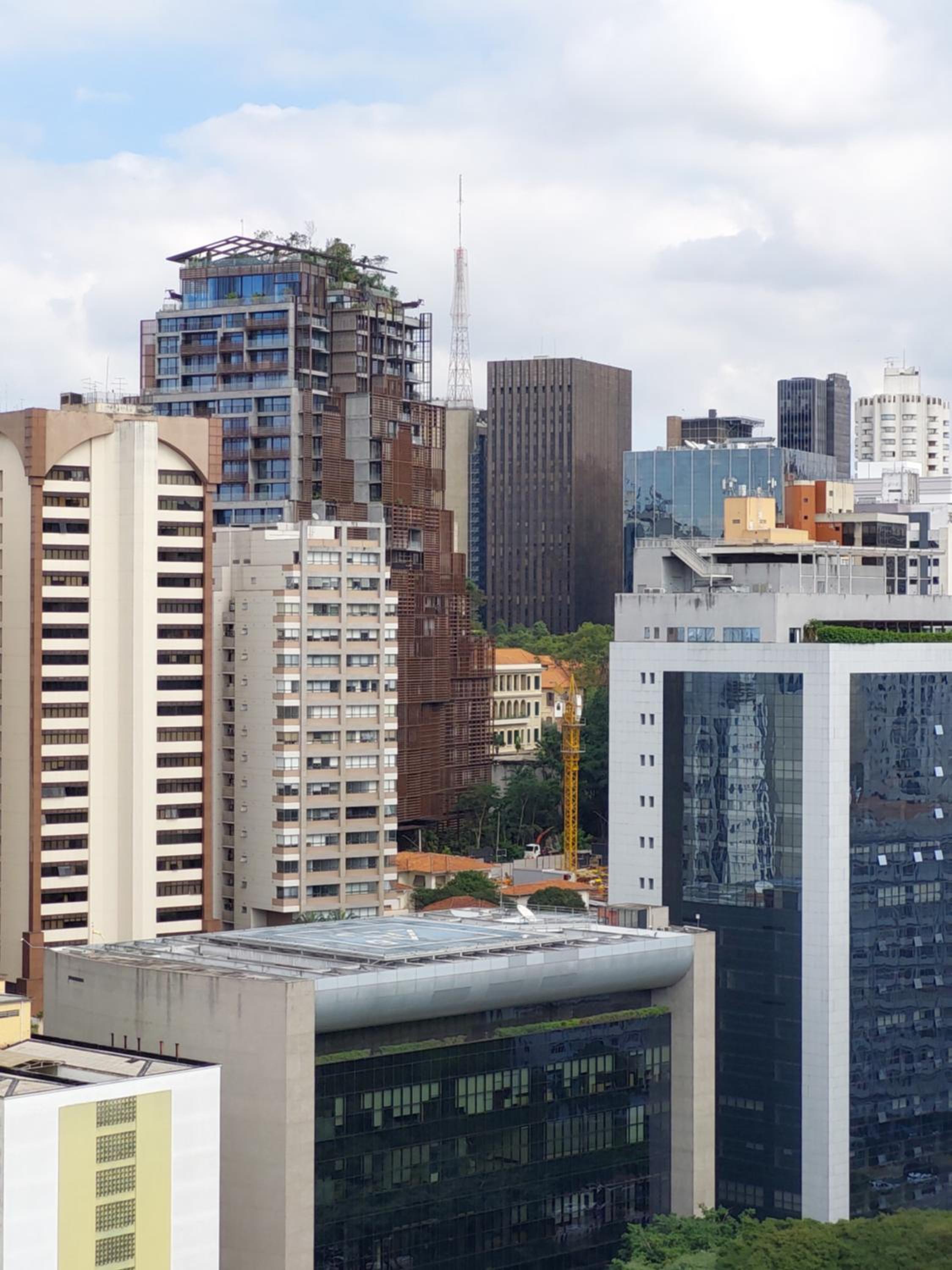 Bela Vista excelente local ao lado da Frei Caneca e Sirio Libanes 5