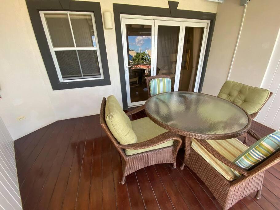 Lantana 43 St James