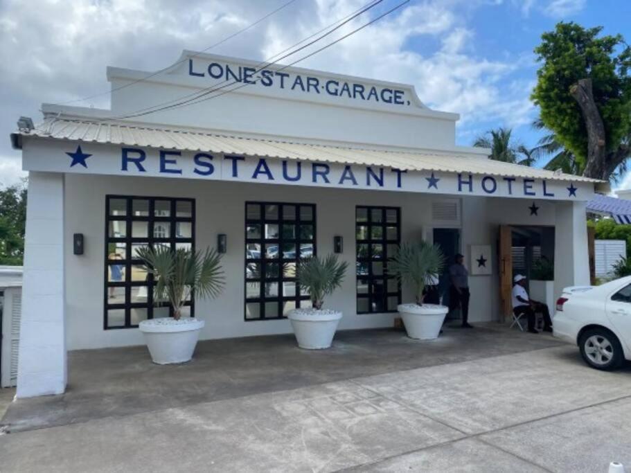 Lantana 43 St James