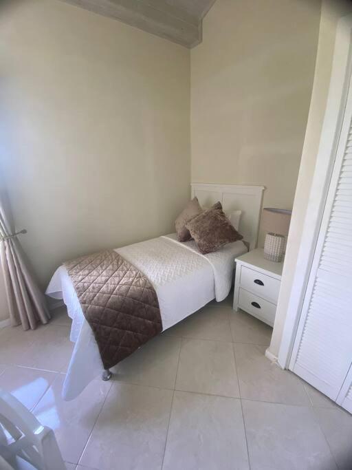 Lantana 43 St James