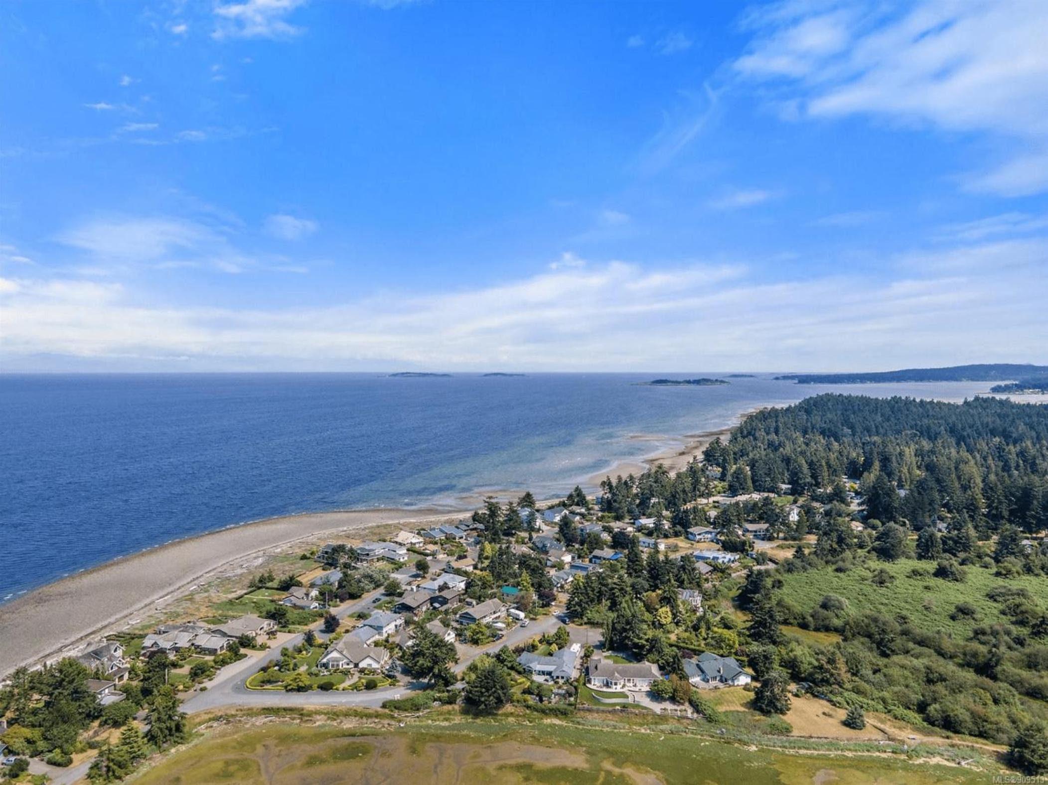 Parksville Vacations - A Seaside Summer Paradise - Property Image 4