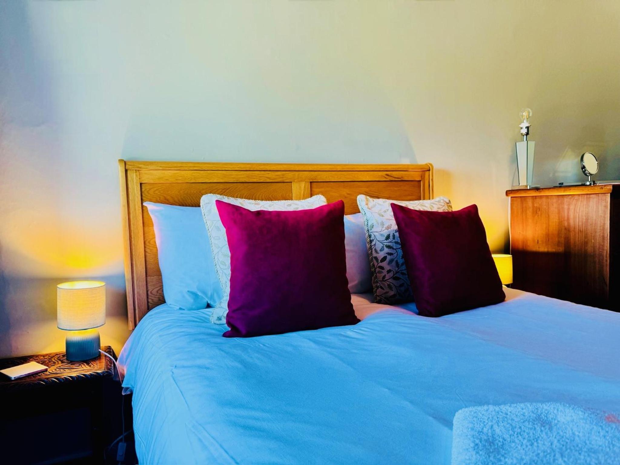 Stroud Vacations - Springbank Cottage by MaisonPro - Property Image 15