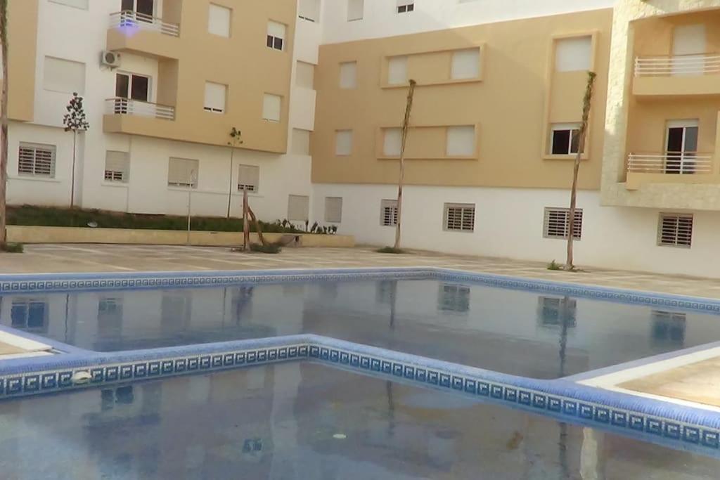 Appartement à Cap de l'eau, vue piscine view 4