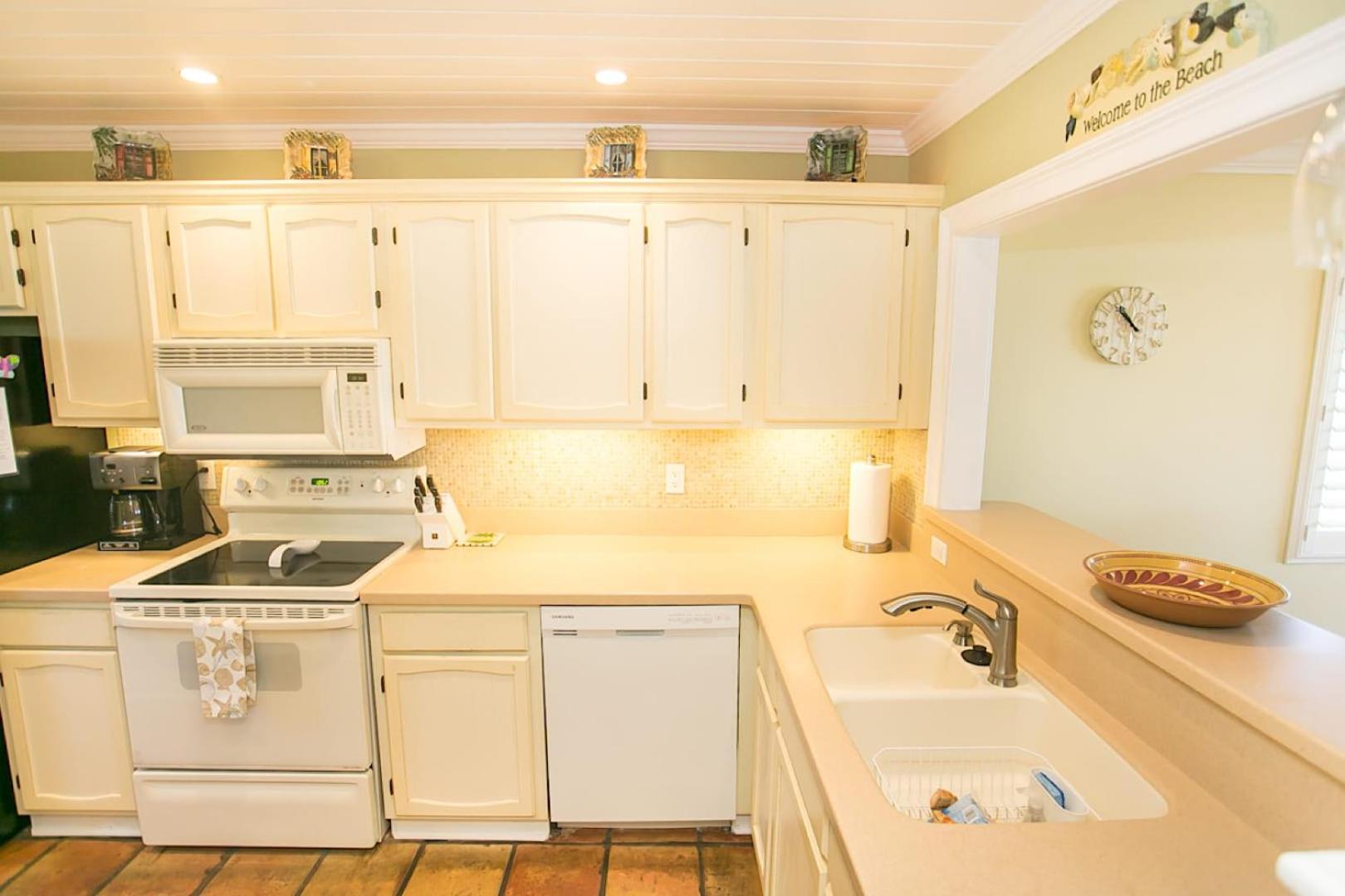 OceanView Haven Chic Cozy for 5 in St Aug view 5