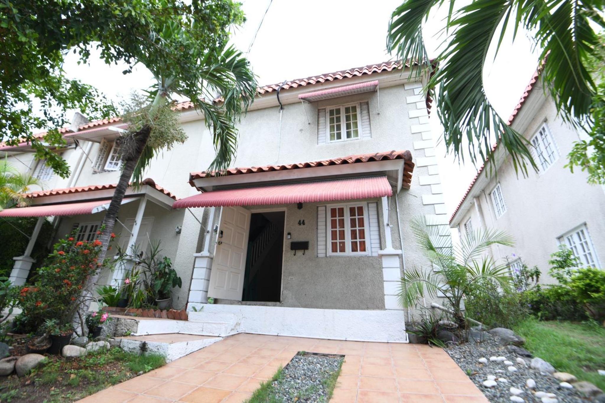 Two bedrooms Constant Spring Road Gated Townhouse Ideal Location view 3