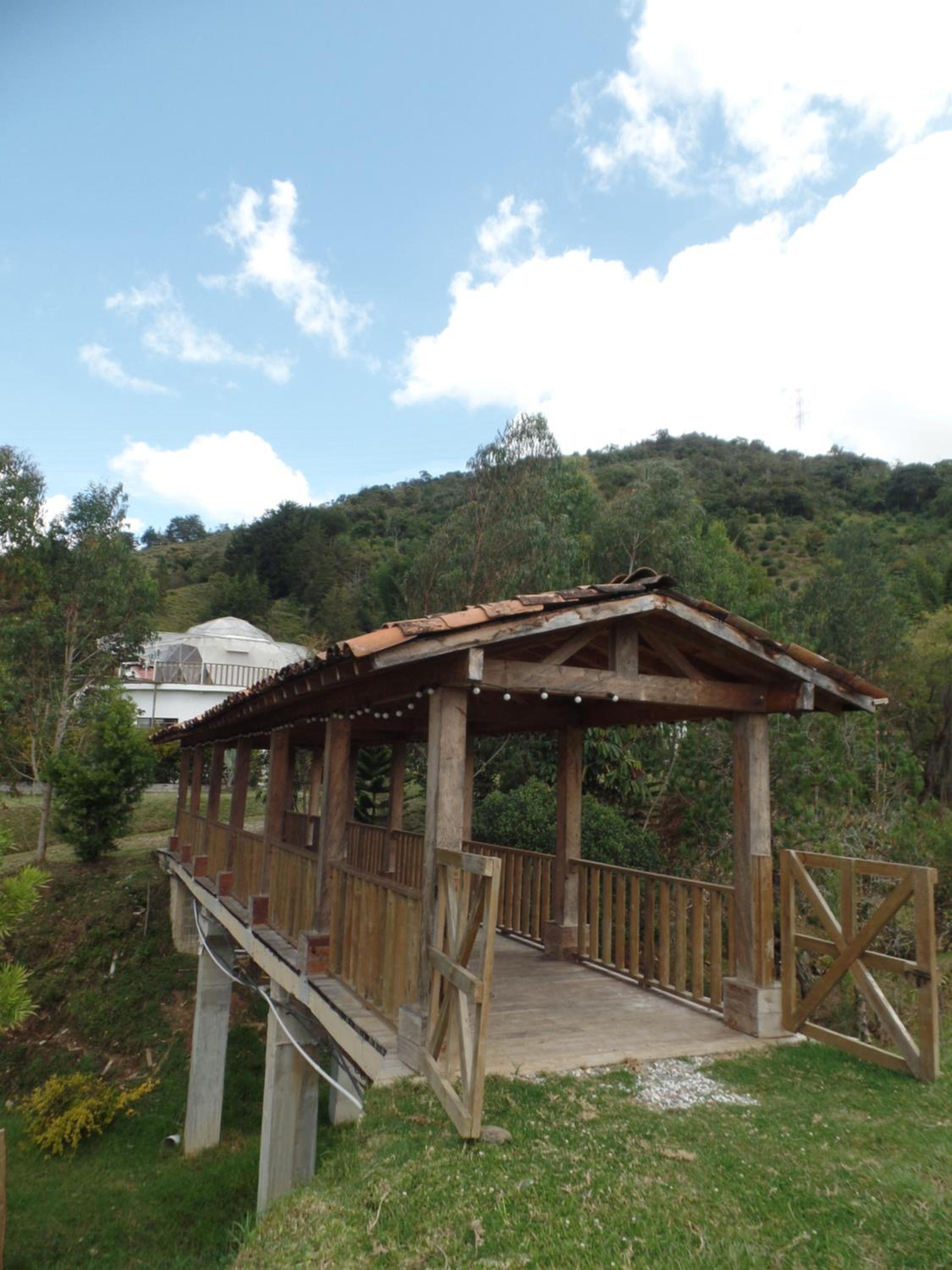 Glamping con jacuzzi y cocina- El Peñol a 30 minutos de Guatapé