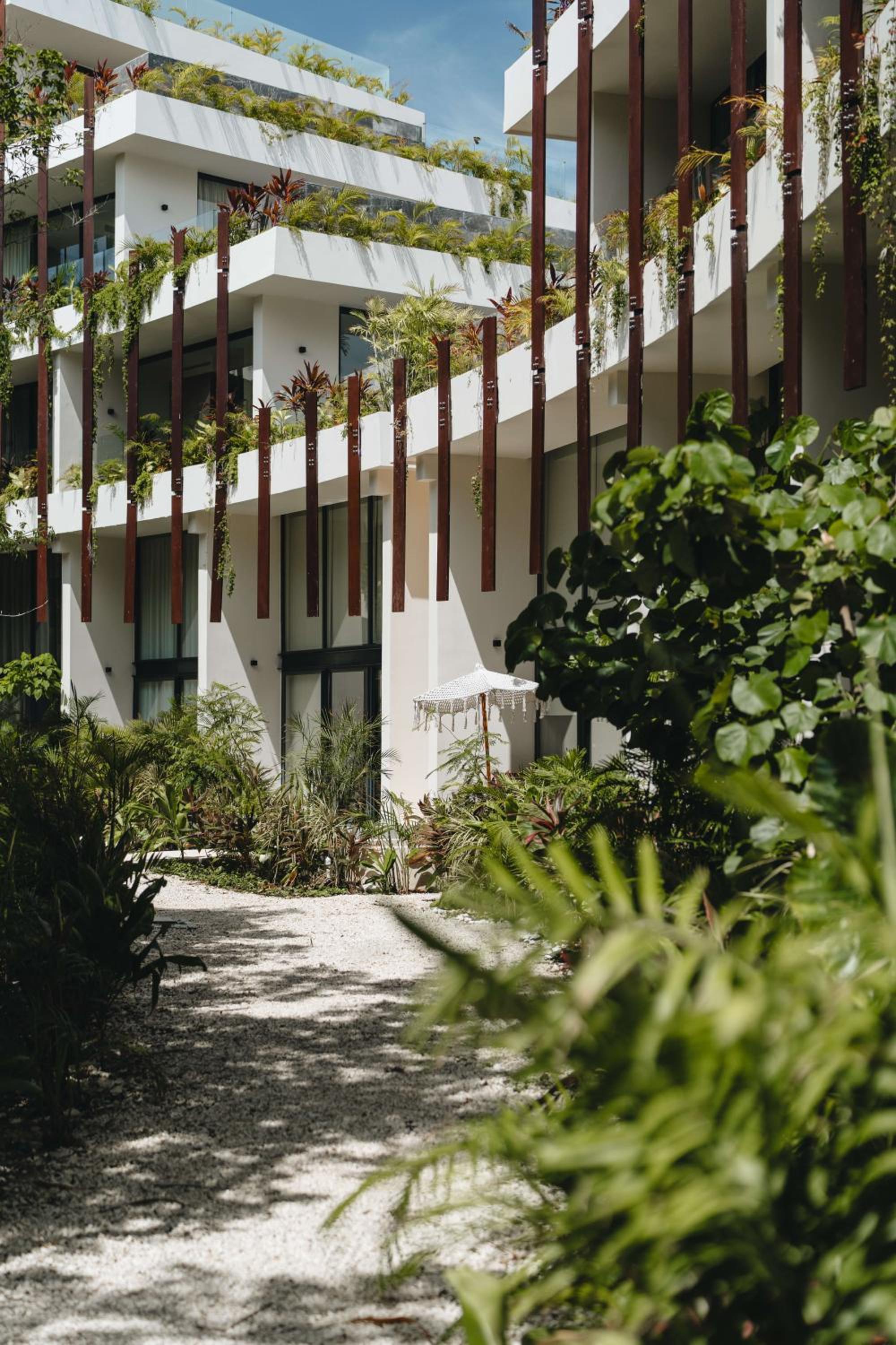 Hotel Beautiful Apartment with Terrace, Gym & Rooftop Pool with Panoramic Views - Image 1