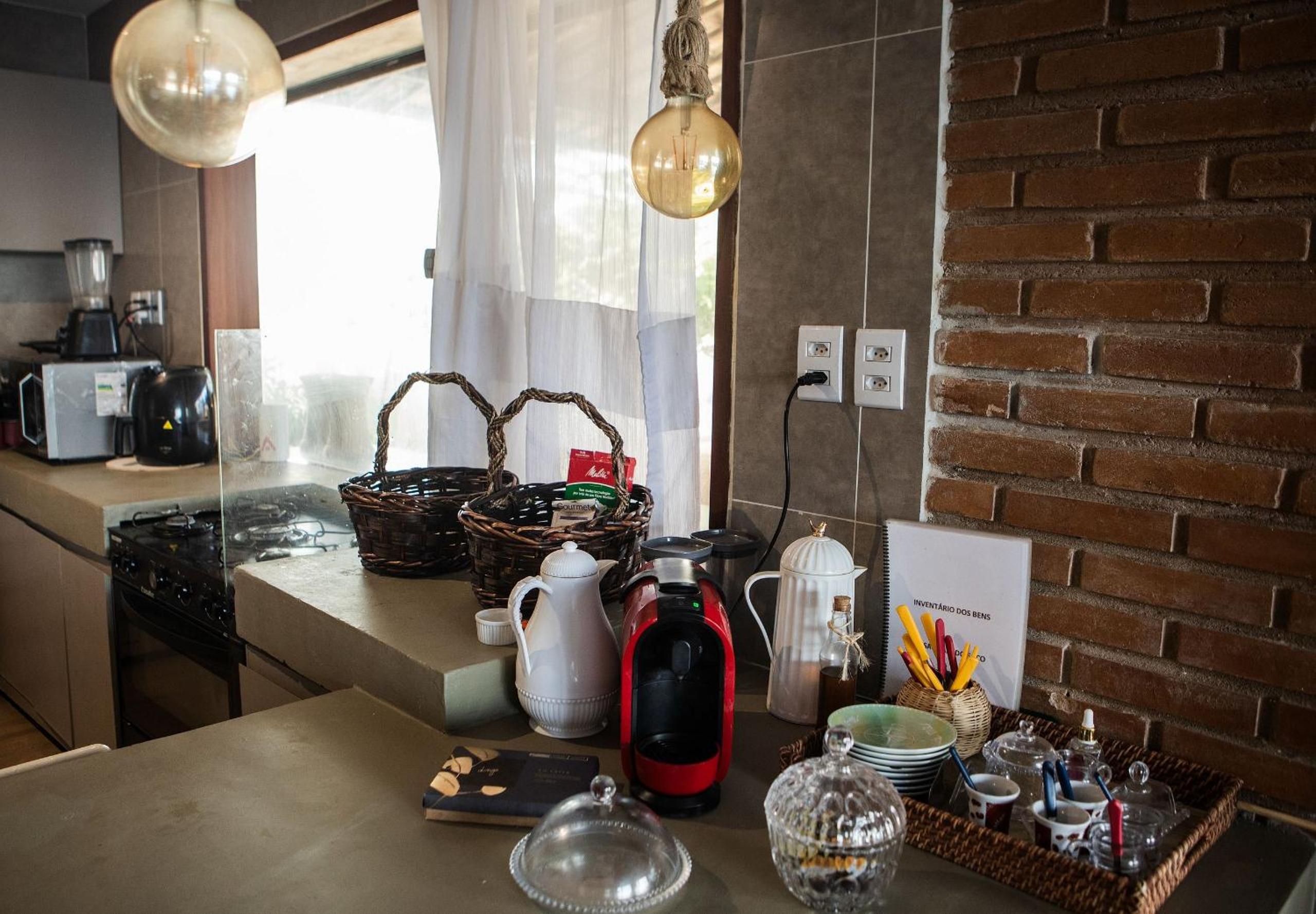 Casa com 5 suítes, sauna, piscina e área gourmet