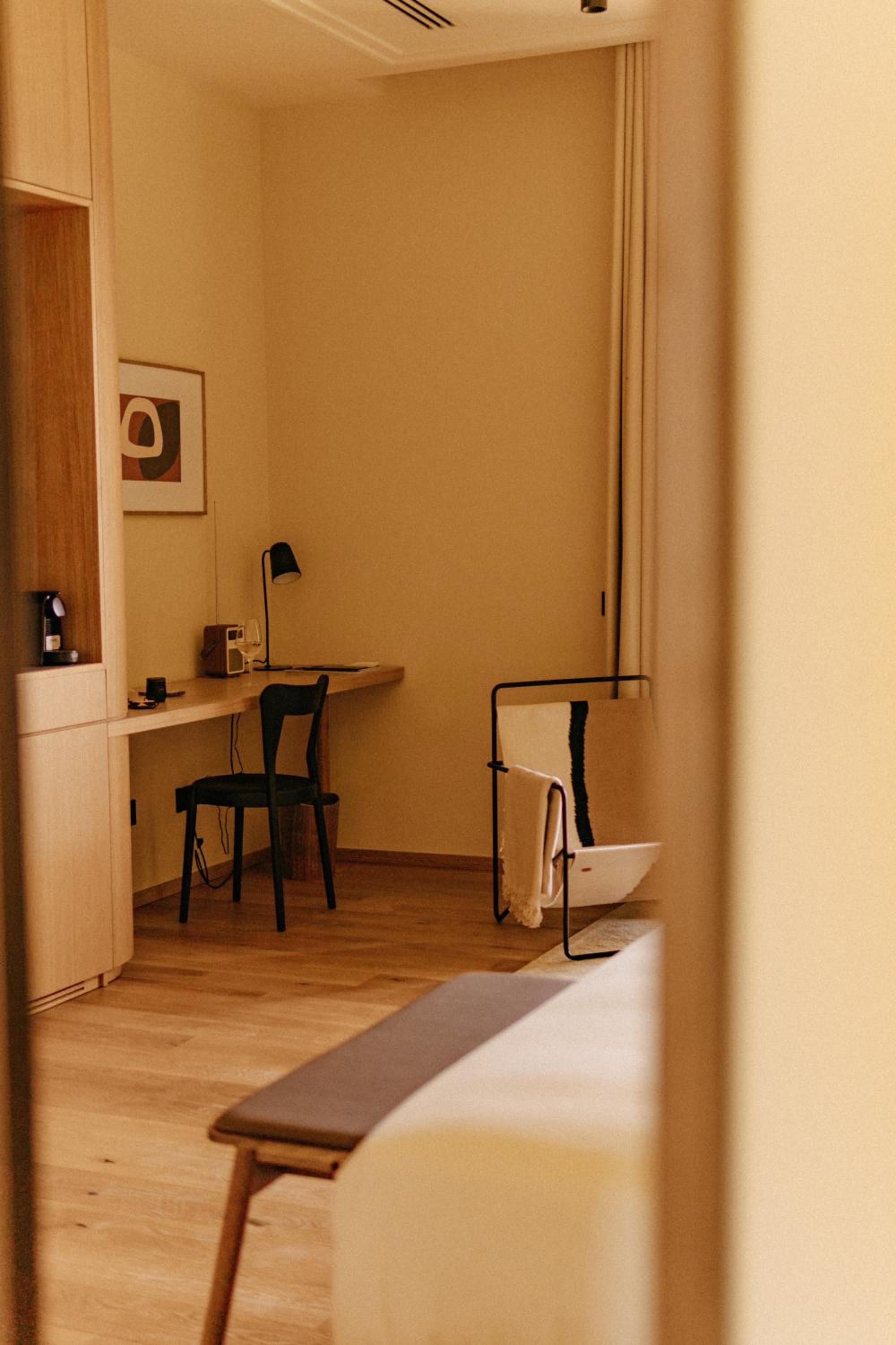 Aethos Hotel Saragano