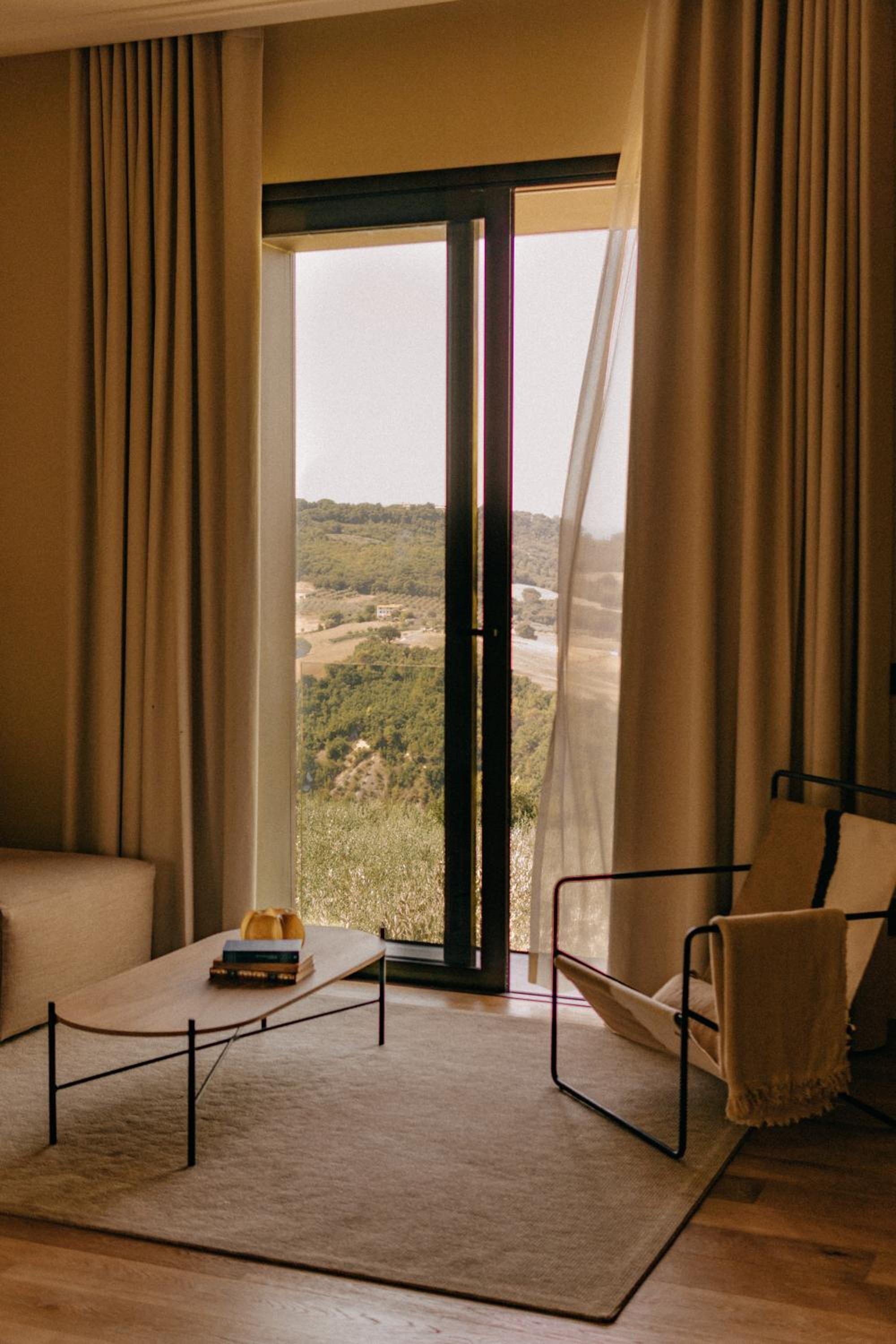 Aethos Hotel Saragano