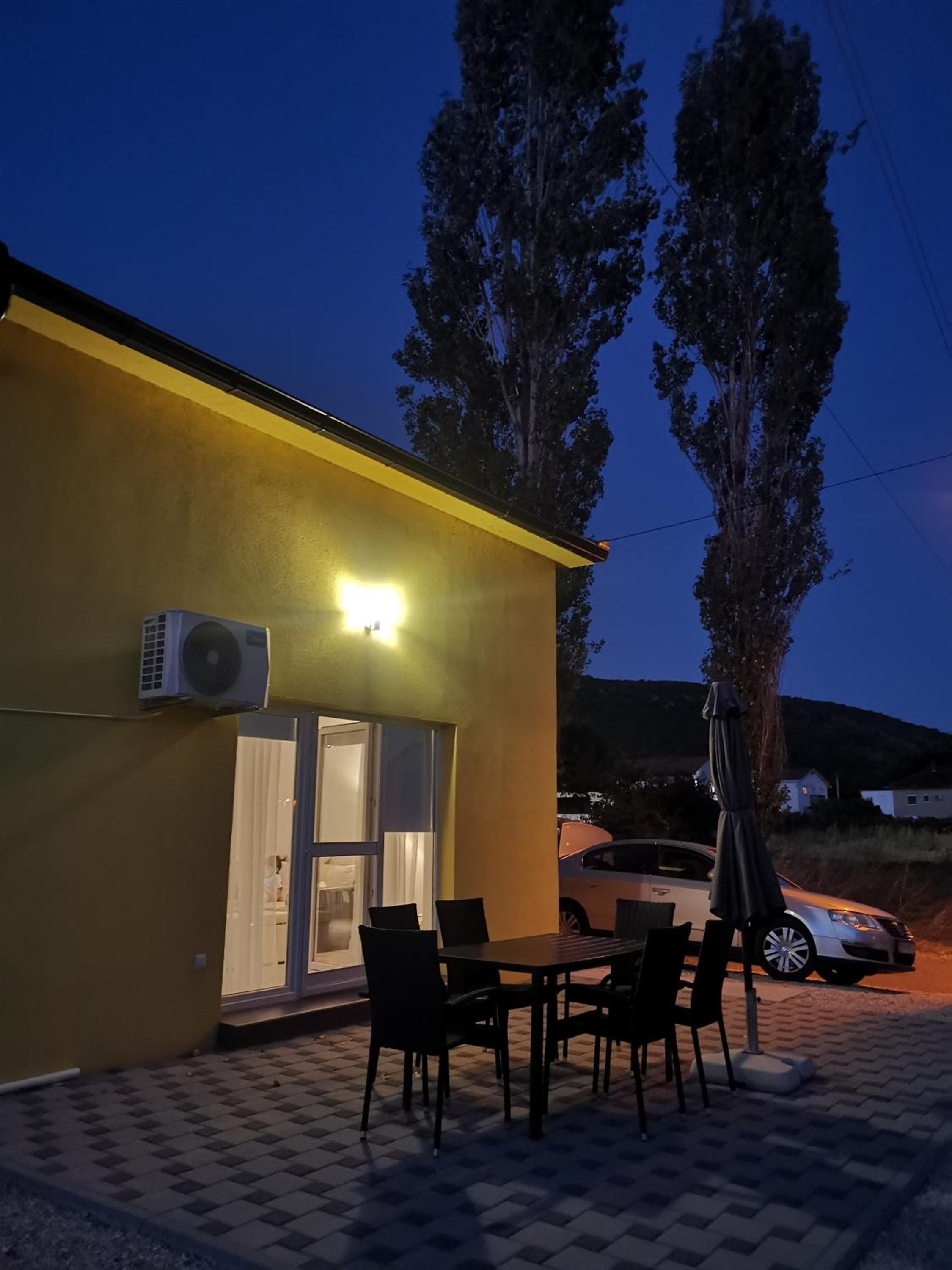 Žuta kuća
