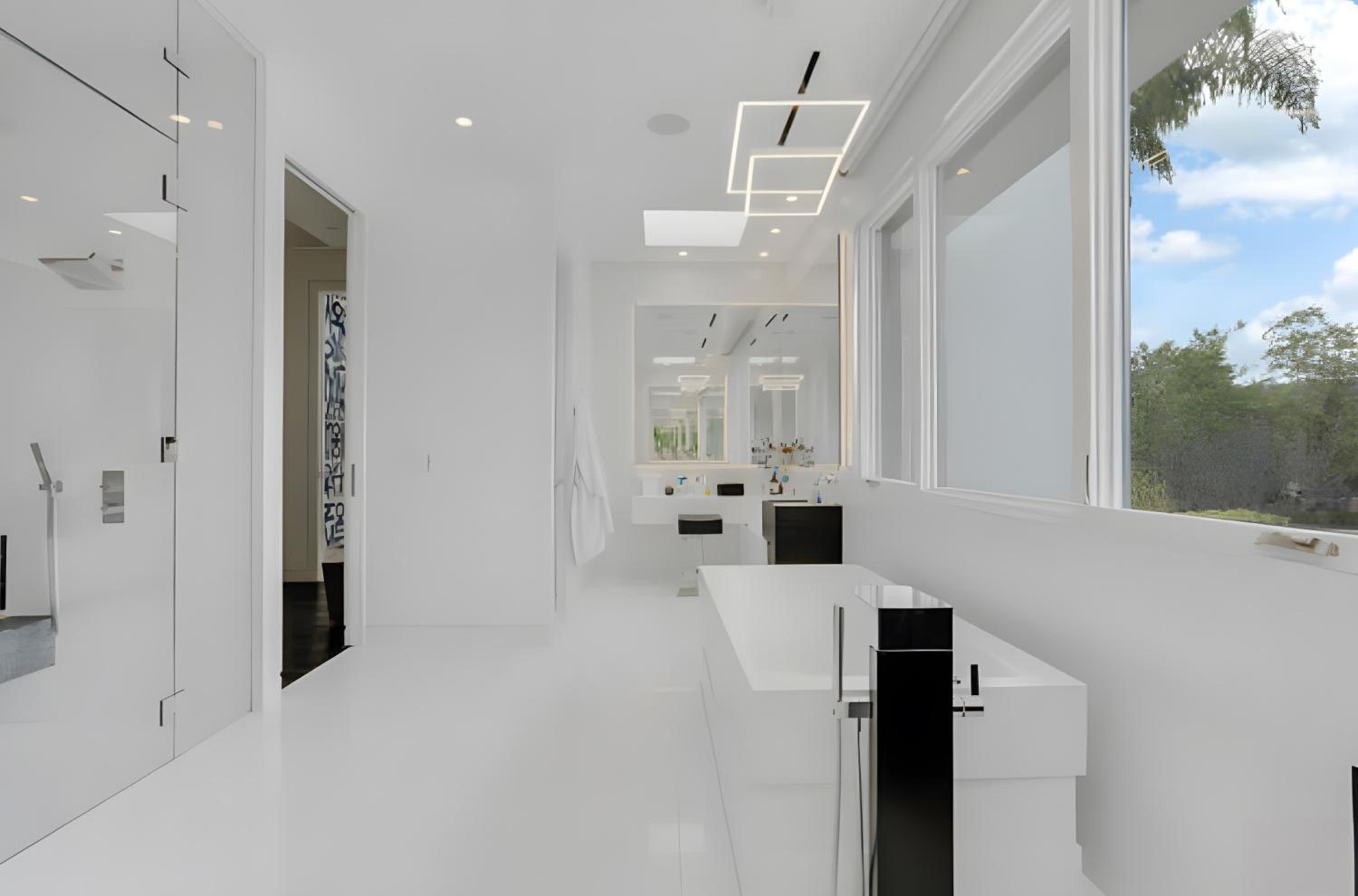 Sleek Grand Villa in Beverly Hills