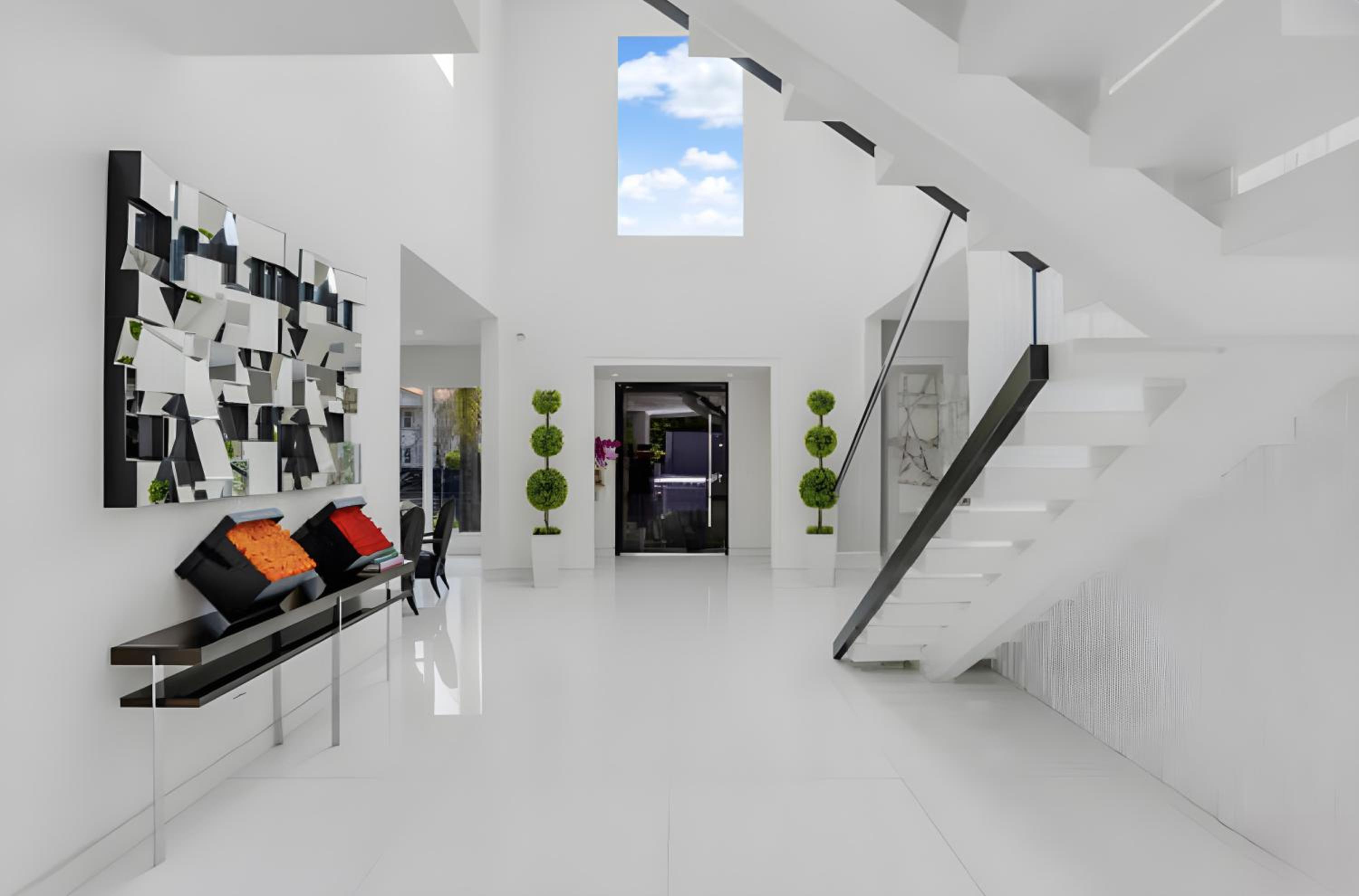 Sleek Grand Villa in Beverly Hills