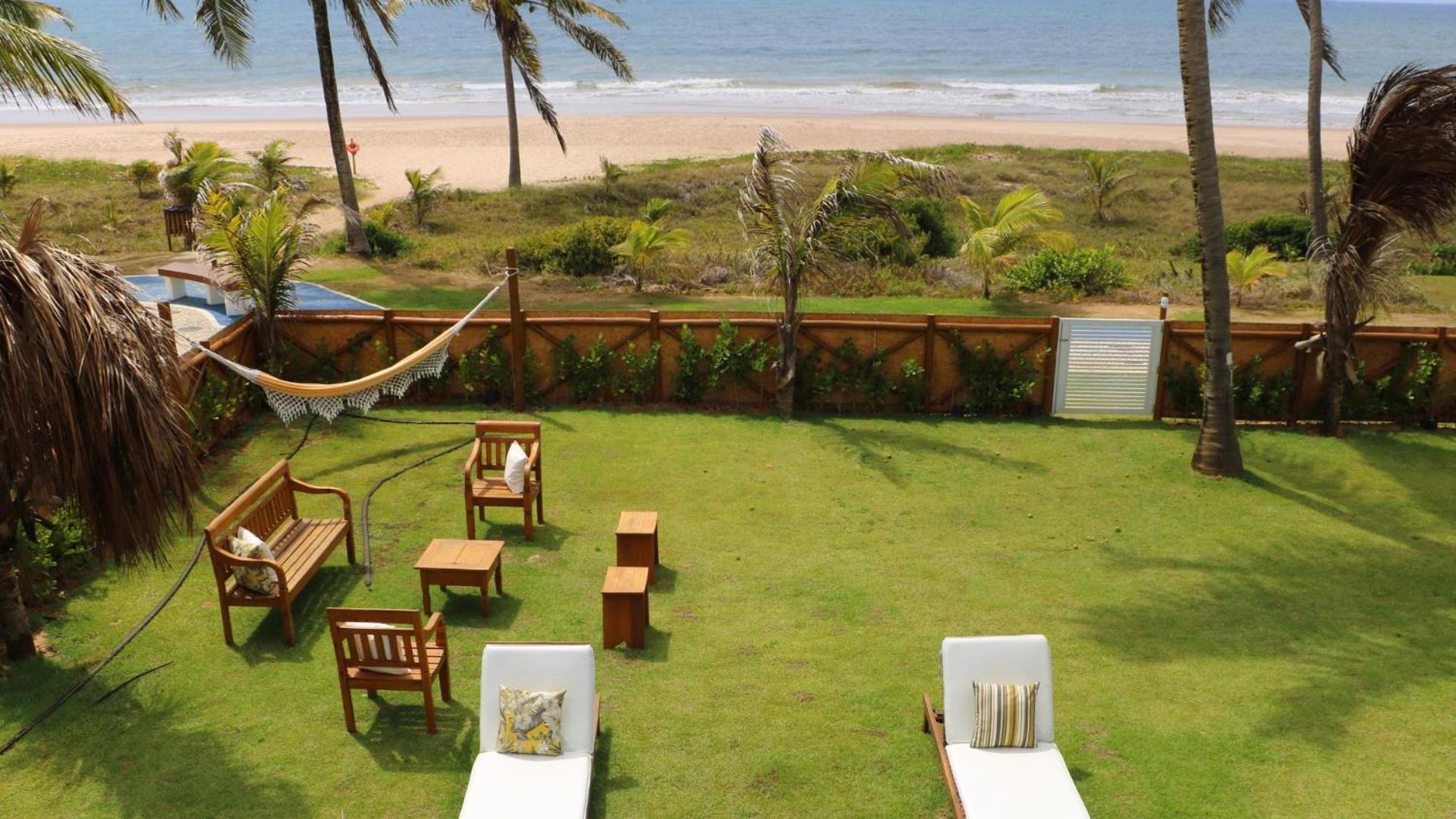 Casa Frente Mar 5 Suítes Guarajuba em Condomínio