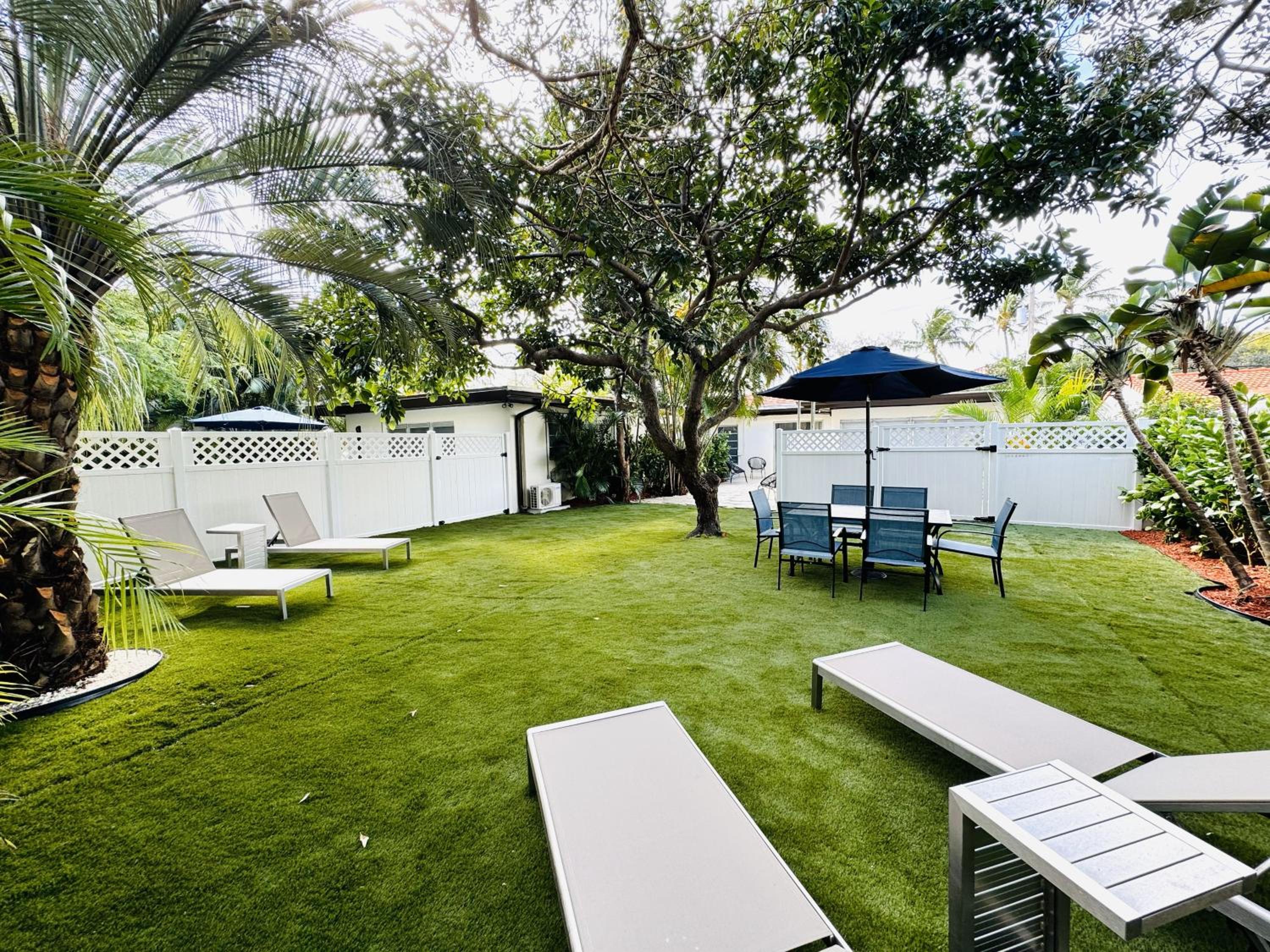 Progresso Apartments & Homes by Lowkl