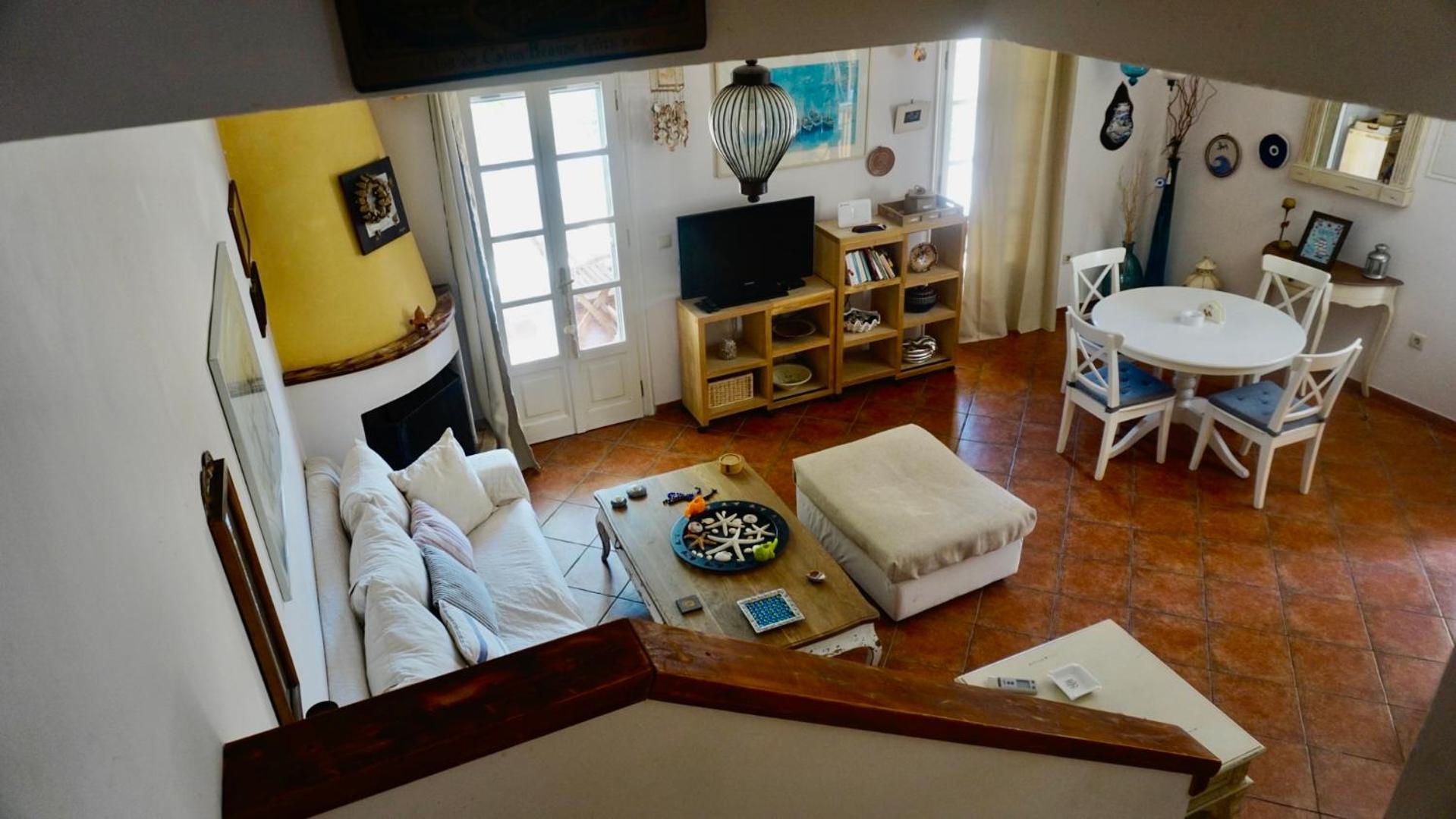 Estiades summer house