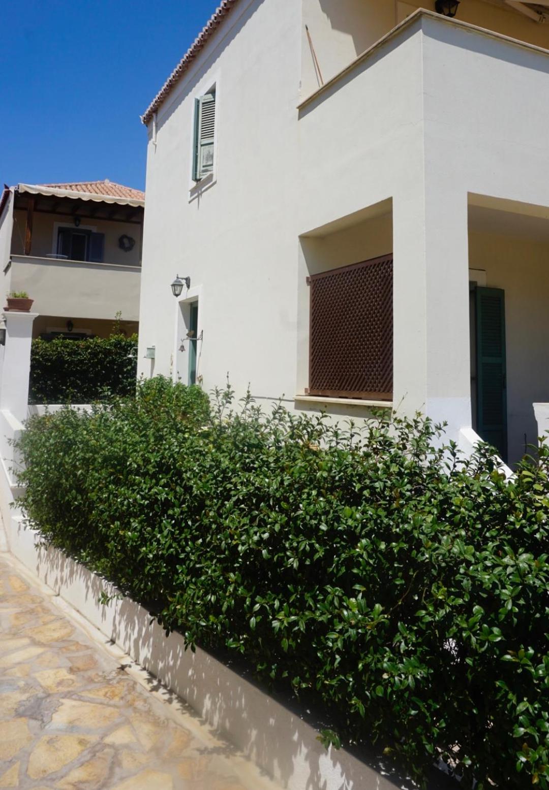 Estiades summer house