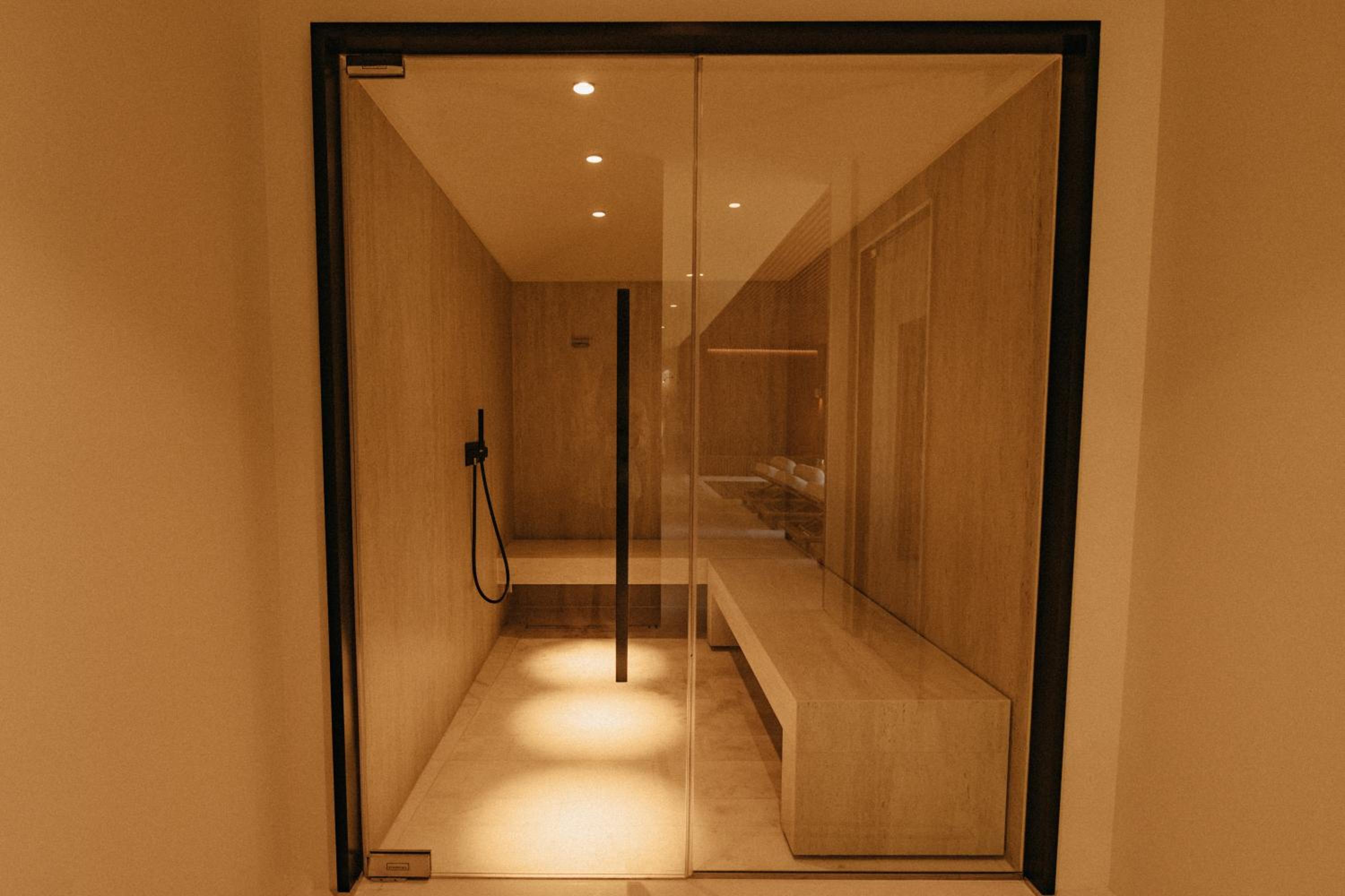 Aethos Hotel Saragano