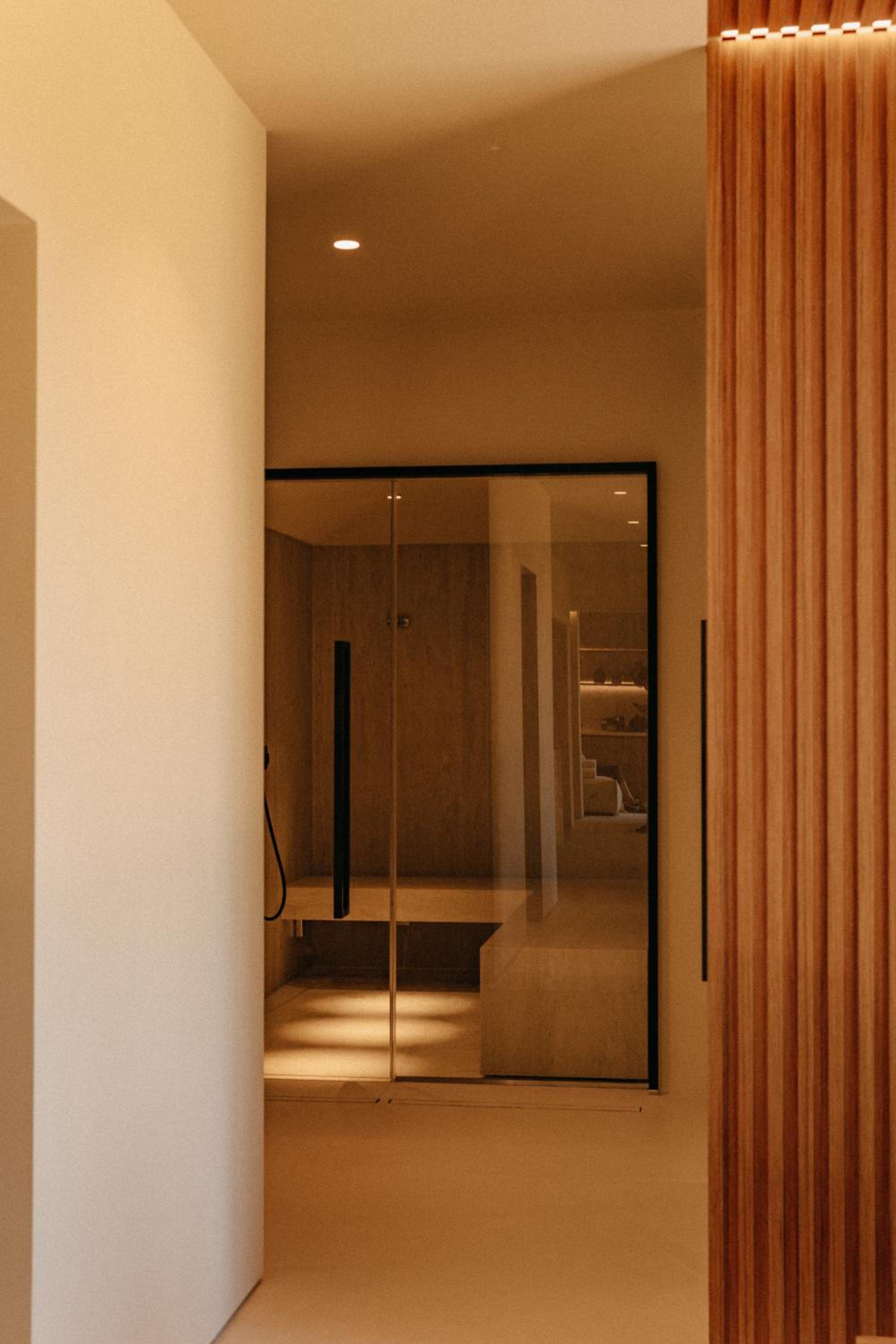 Aethos Hotel Saragano