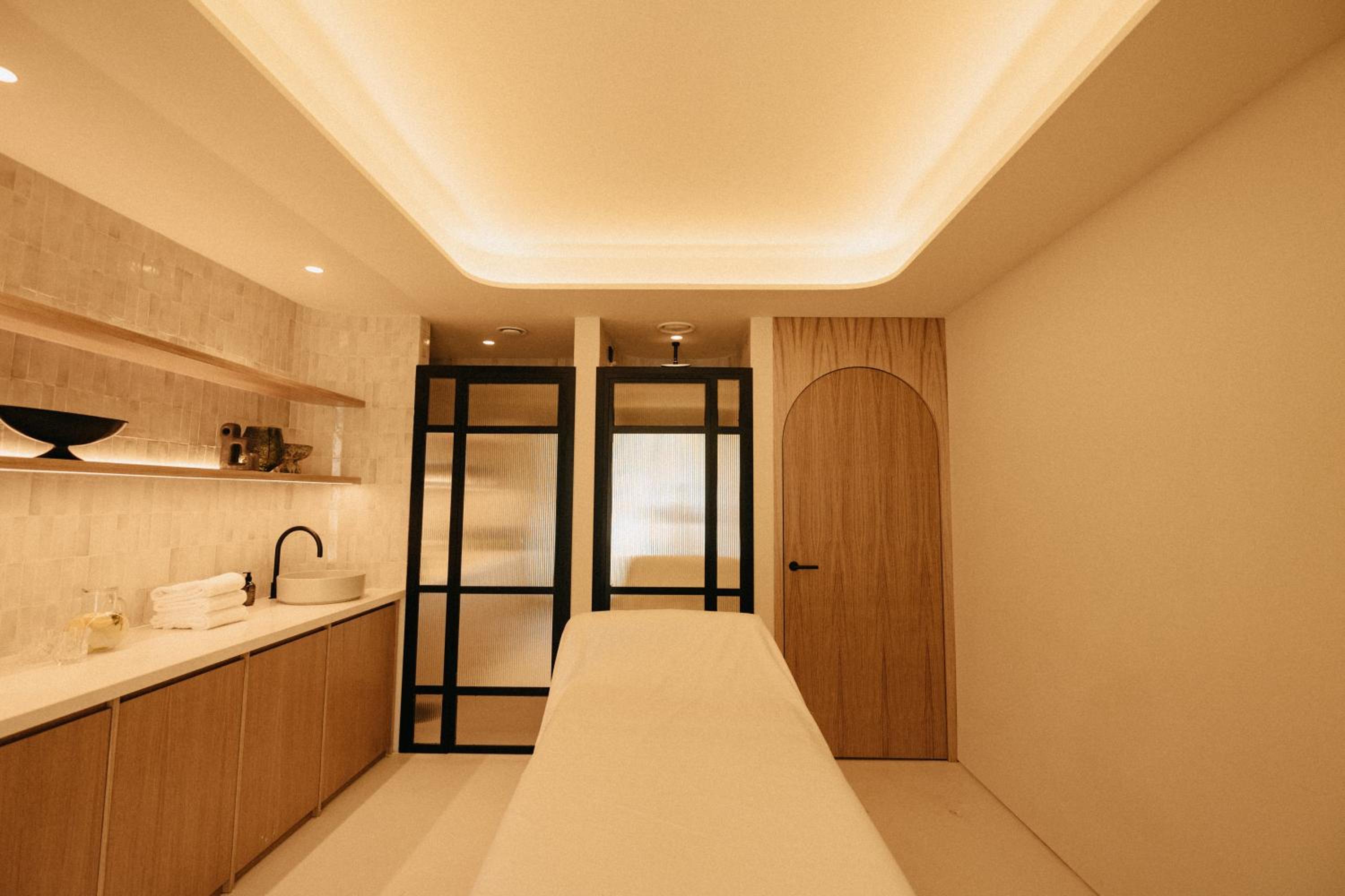 Aethos Hotel Saragano