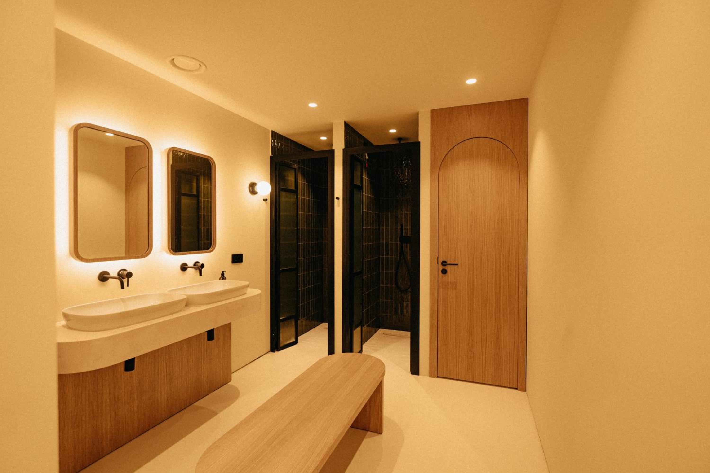 Aethos Hotel Saragano
