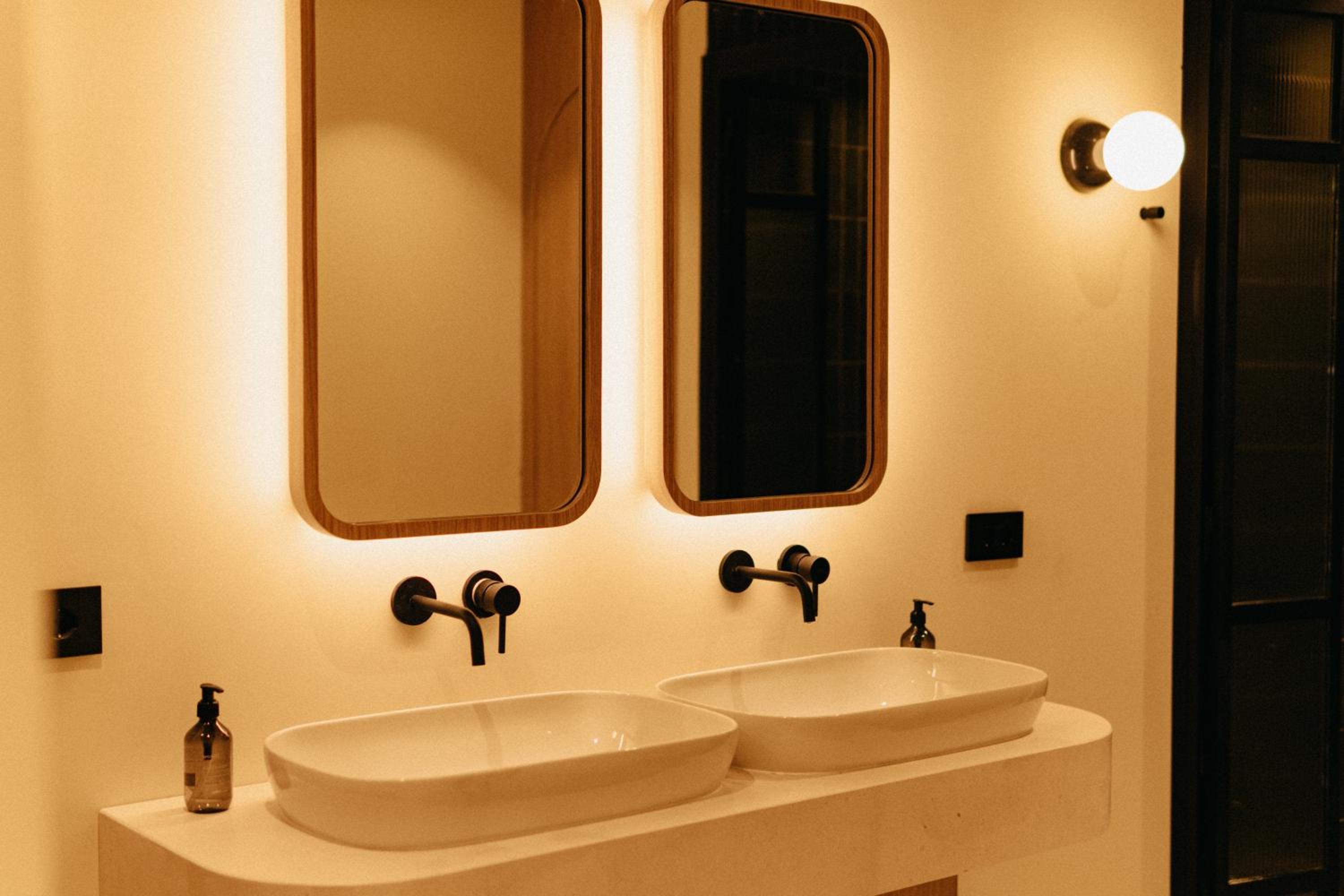 Aethos Hotel Saragano