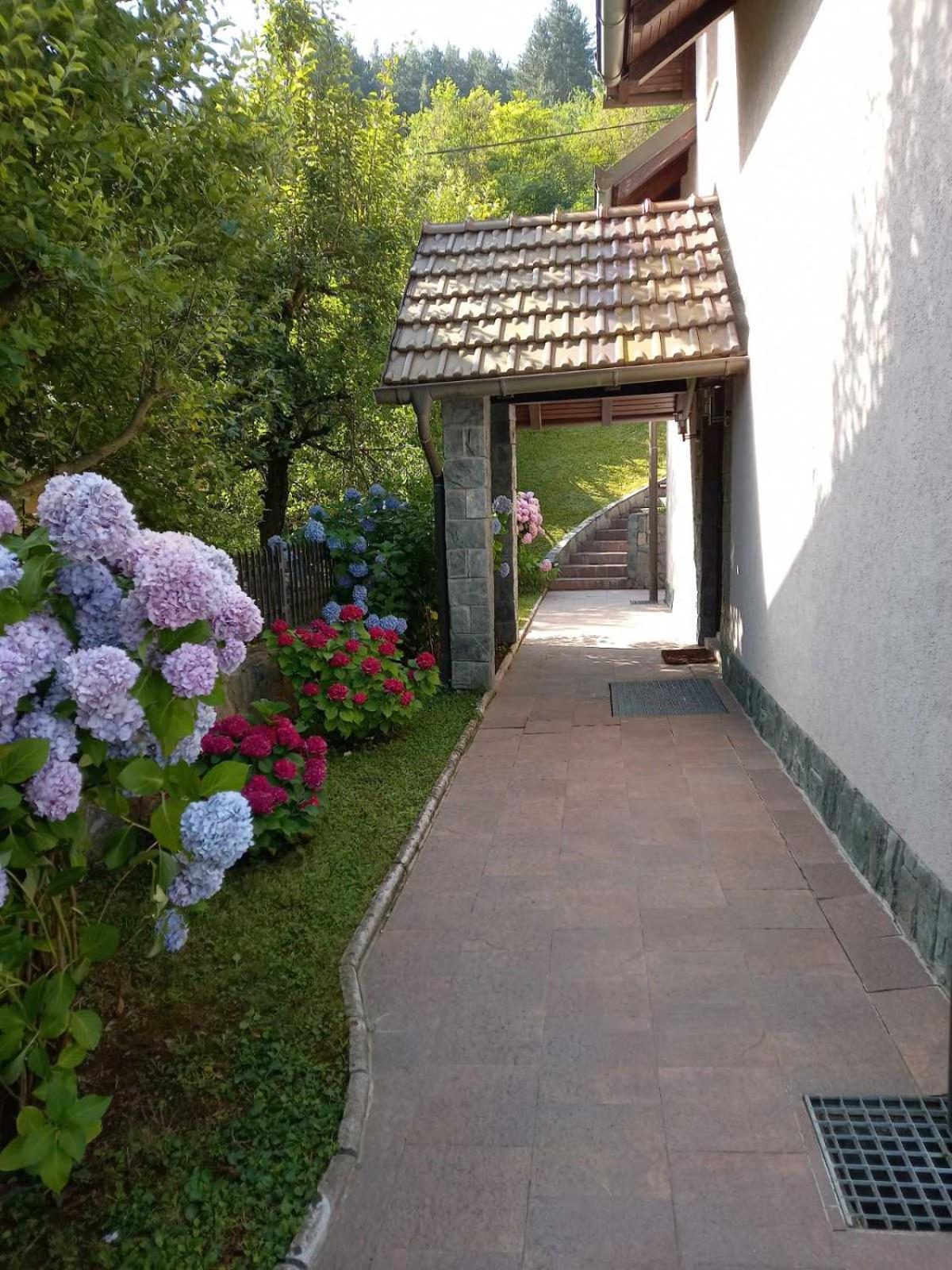 Villa Lake