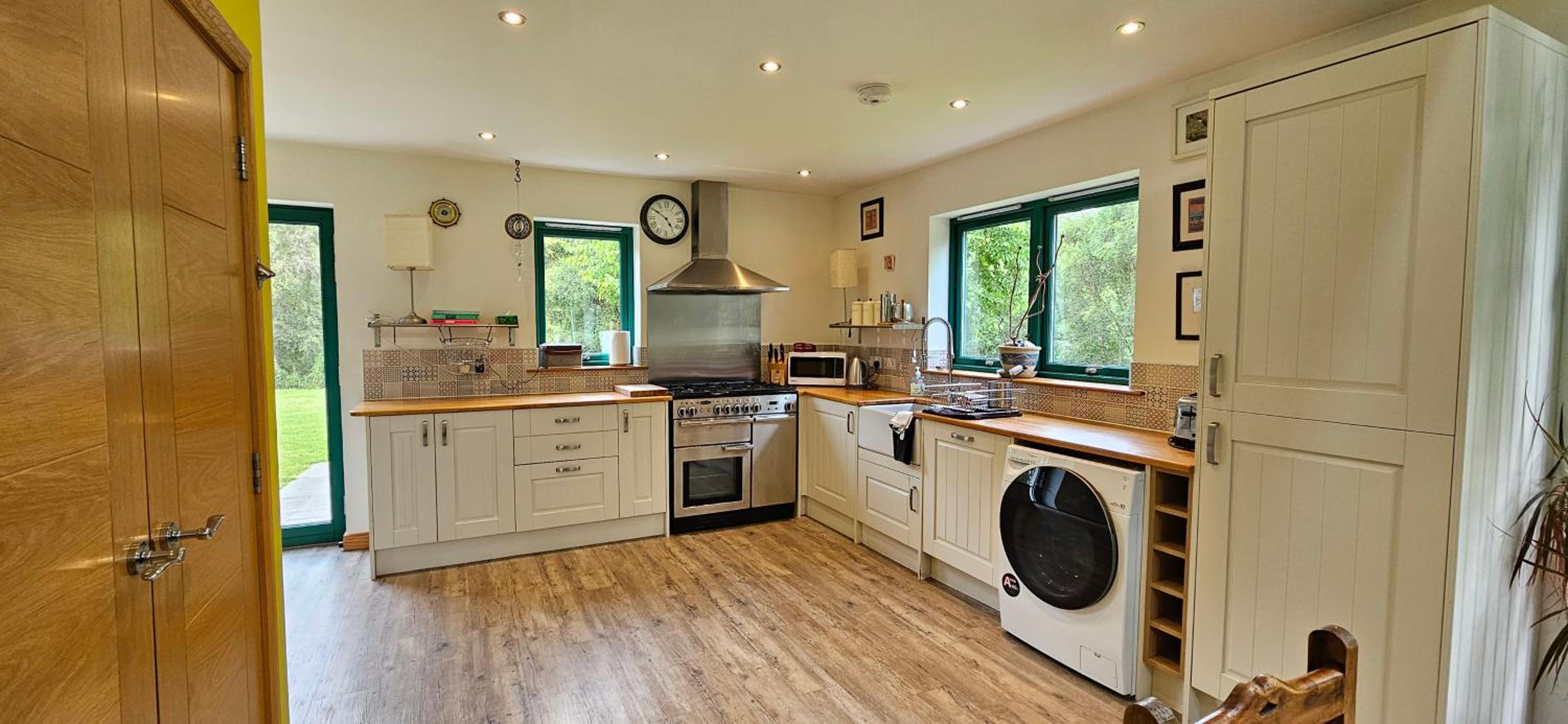 Spacious home in popular rural area view 3