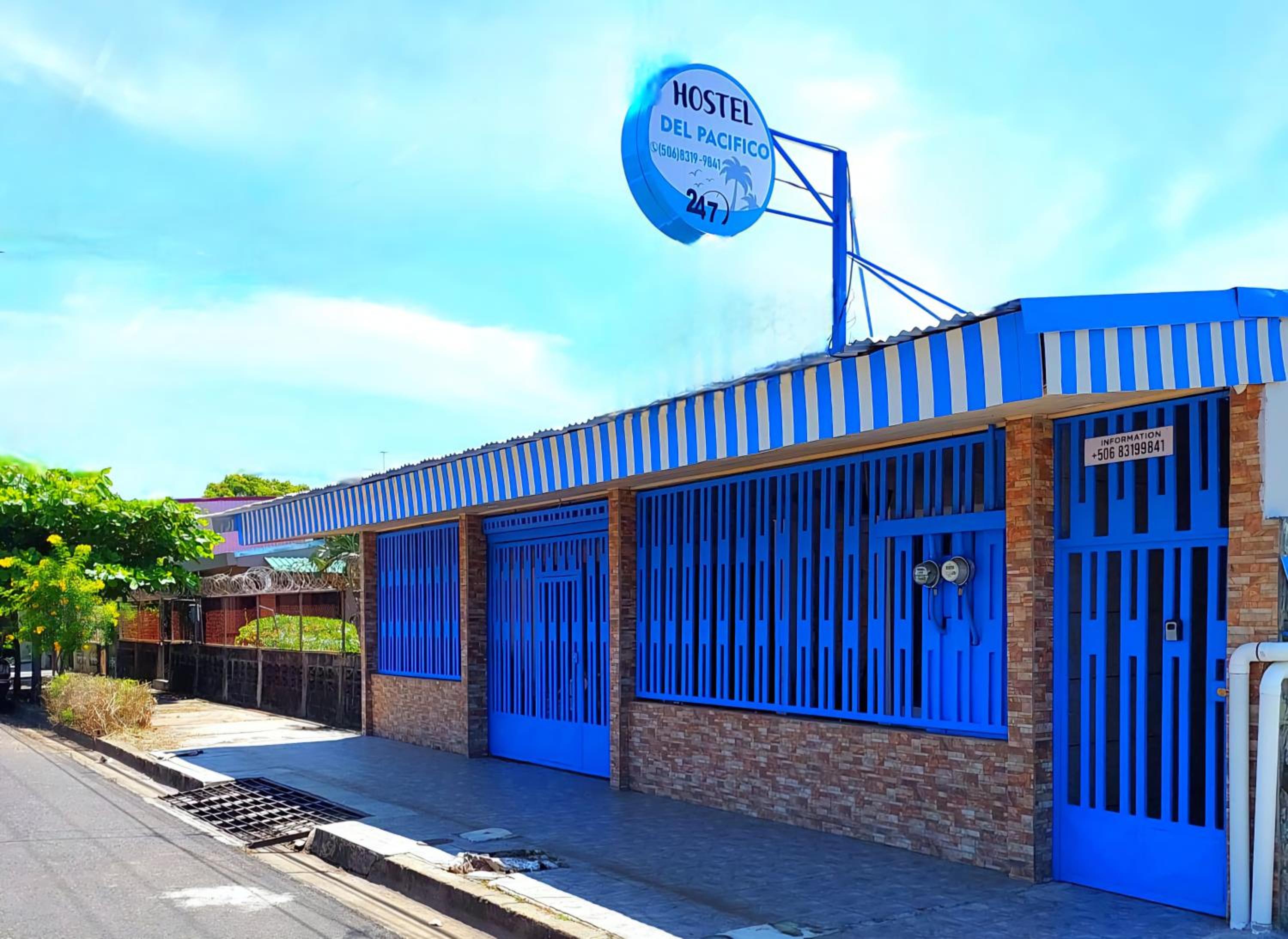 Hostel del Pacífico Habitación con baño privado y aire acondicionado
