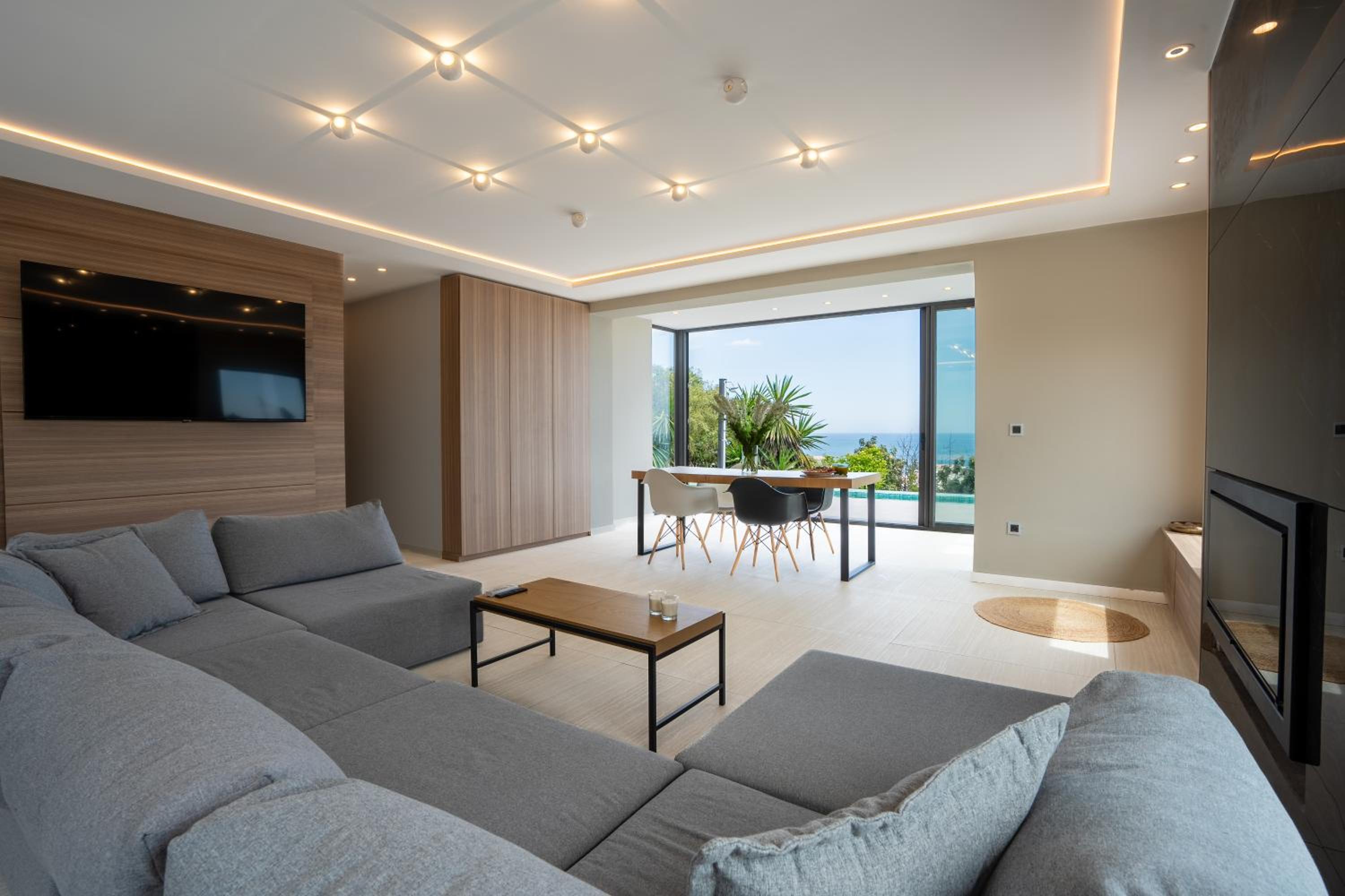 Villa Amistad in Fuengirola with private pool and sea views
