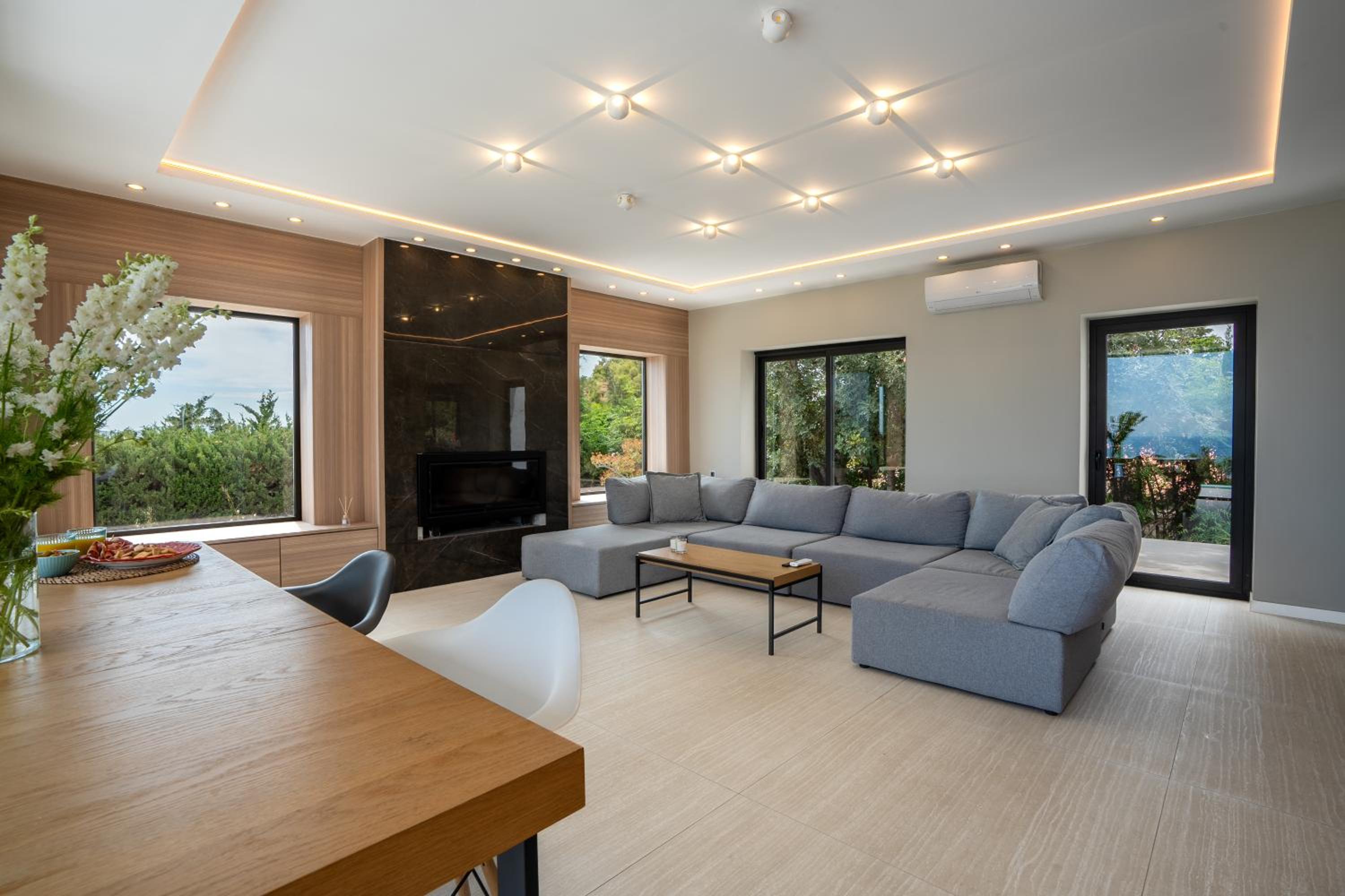 Villa Amistad in Fuengirola with private pool and sea views