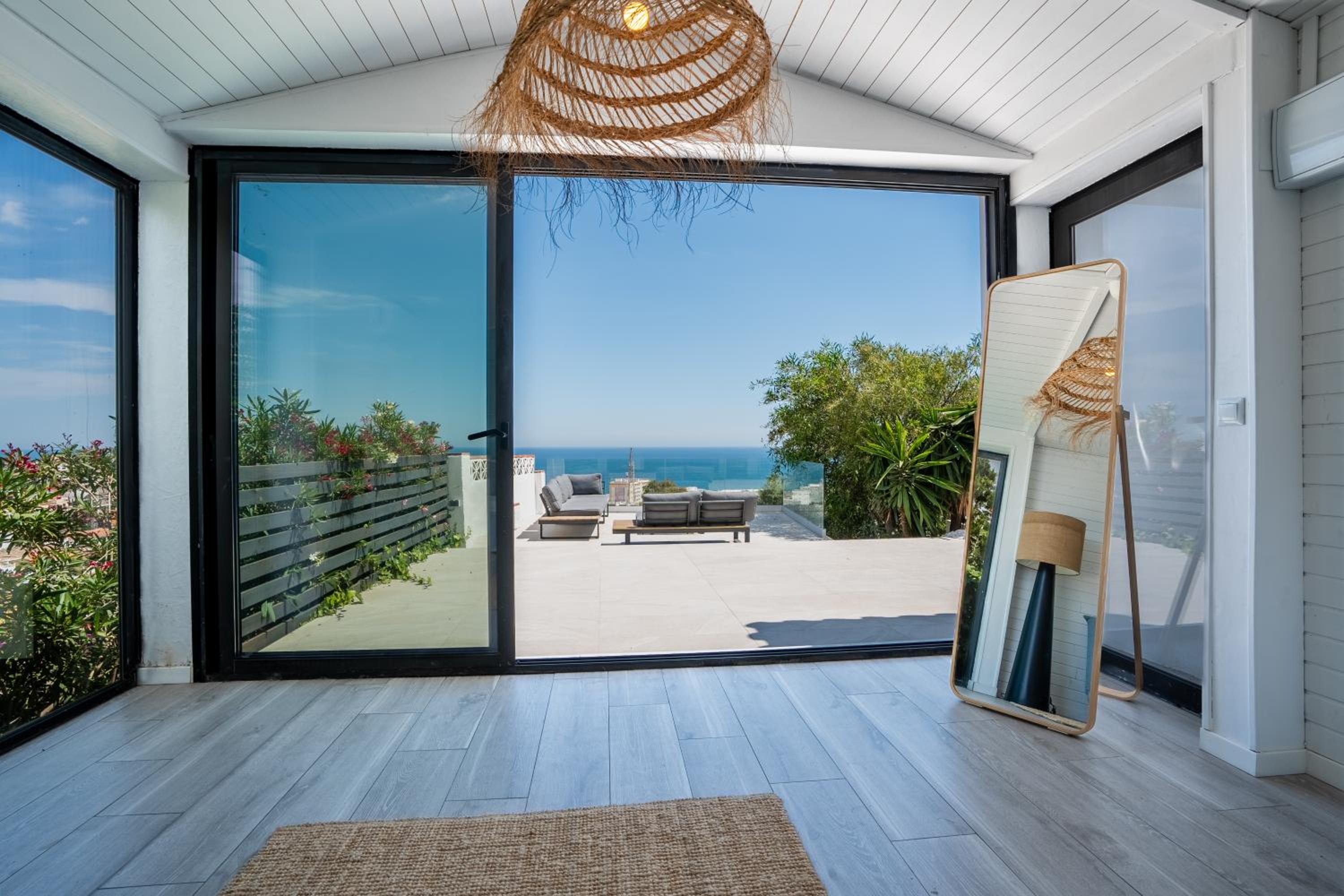 Villa Amistad in Fuengirola with private pool and sea views