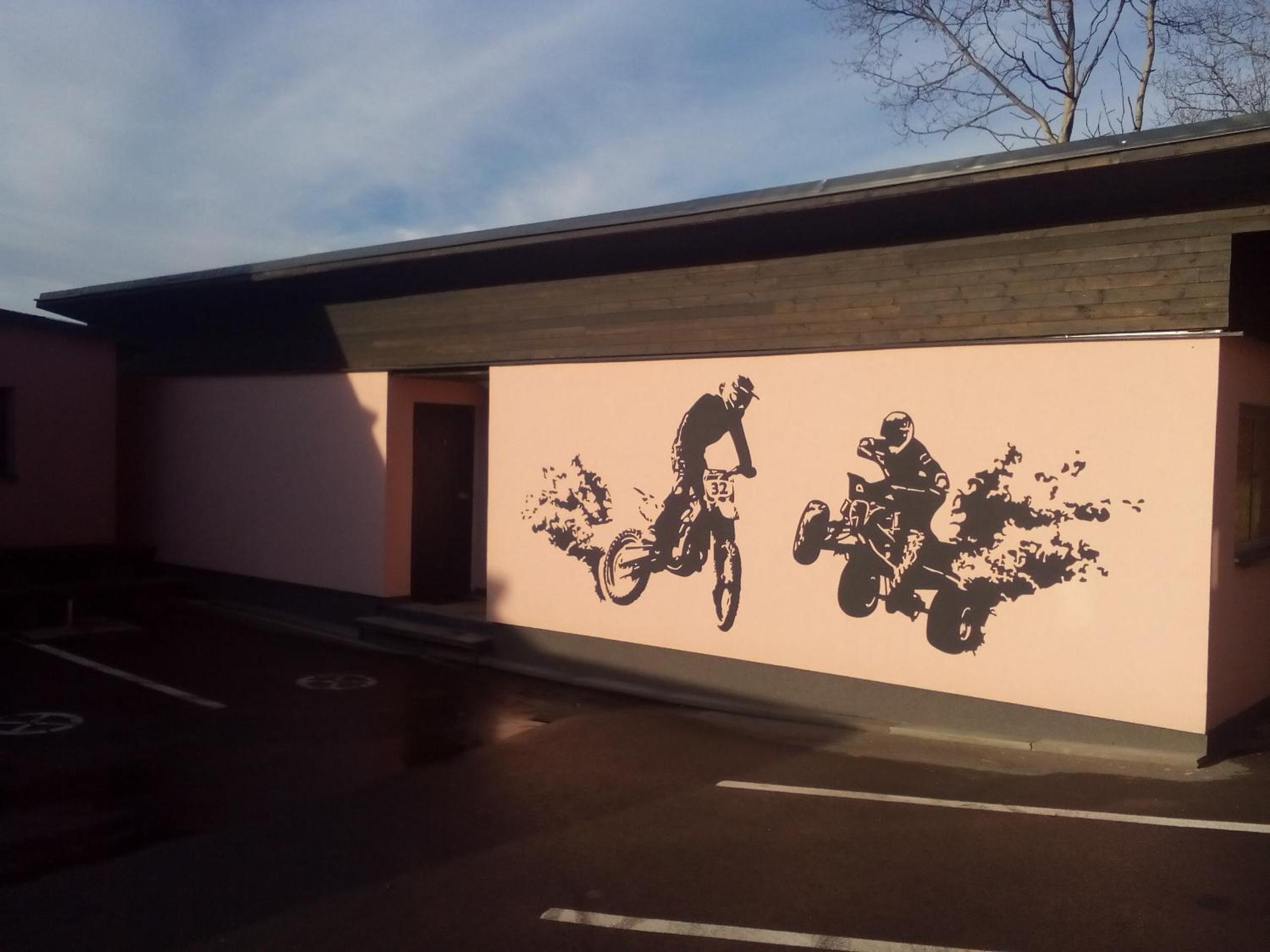 Penzion a Motobar Bravantice