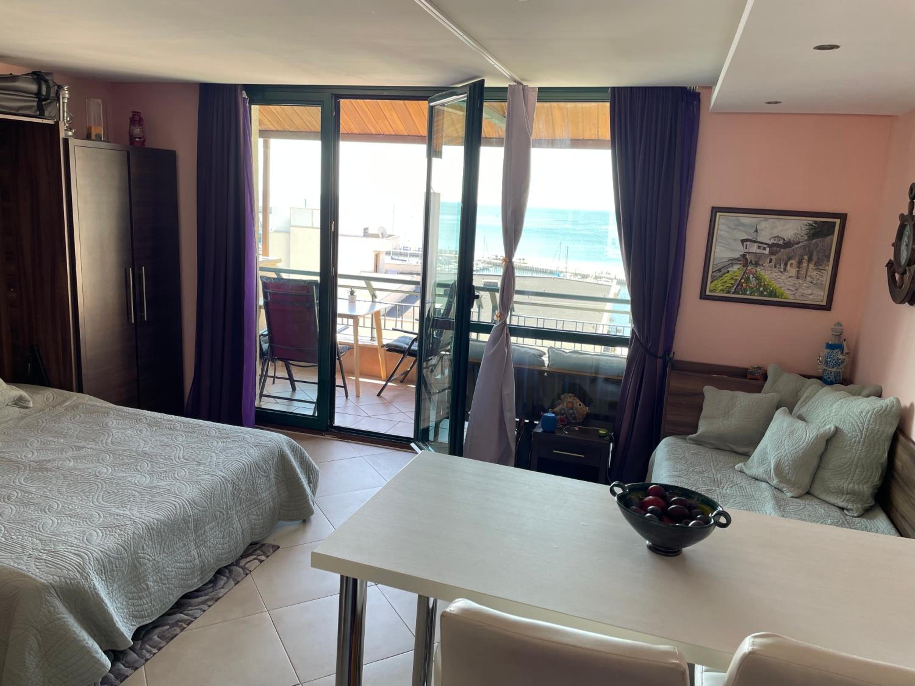 Cozy studio in Balchik