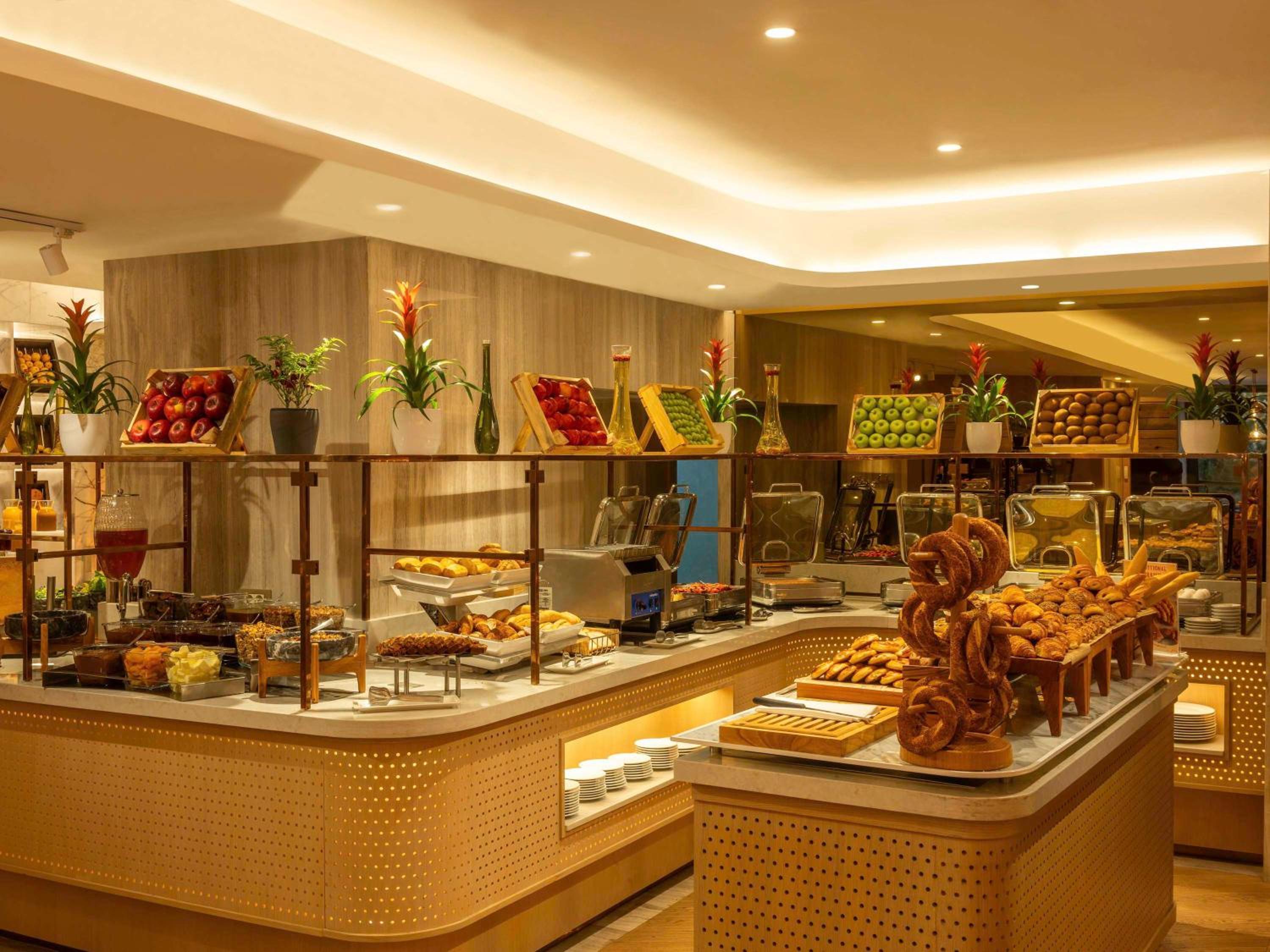 Mövenpick Hotel Istanbul Bosphorus - Image 46