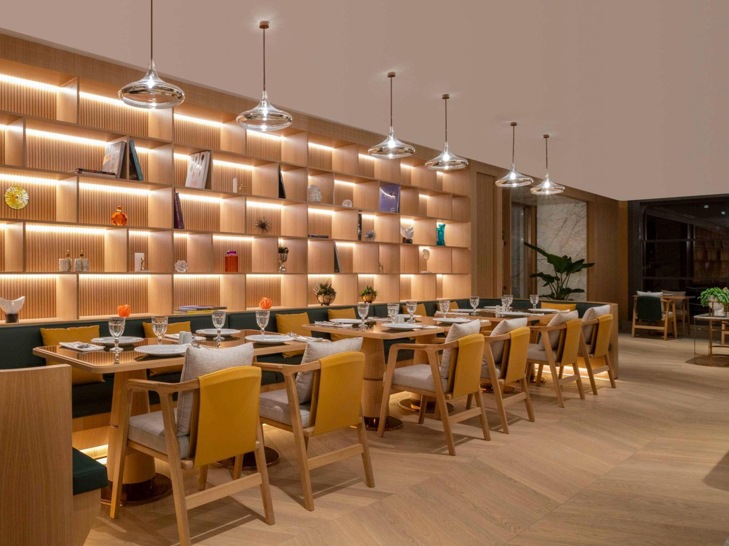 Mövenpick Hotel Istanbul Bosphorus - Image 48