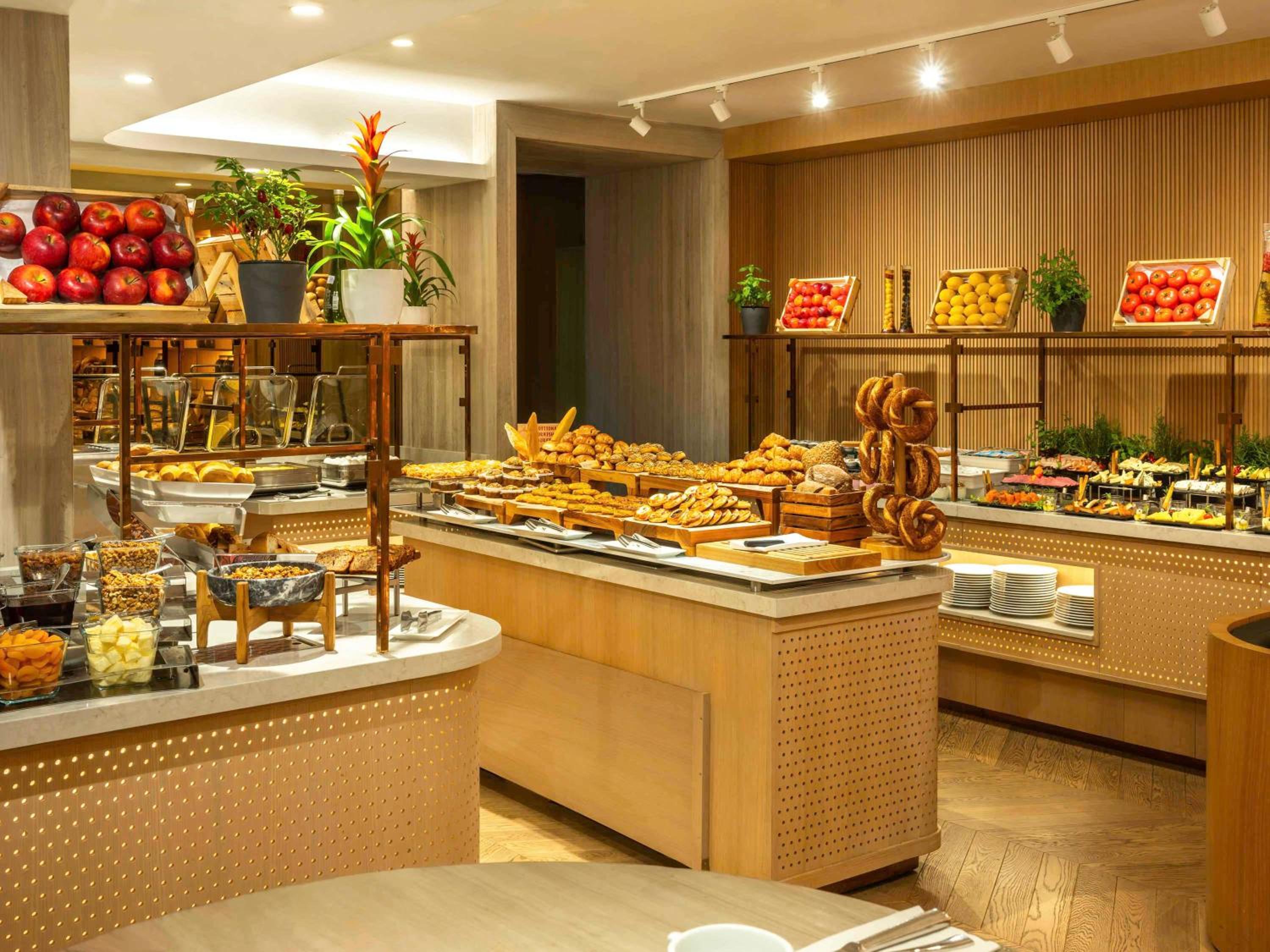 Mövenpick Hotel Istanbul Bosphorus - Image 50