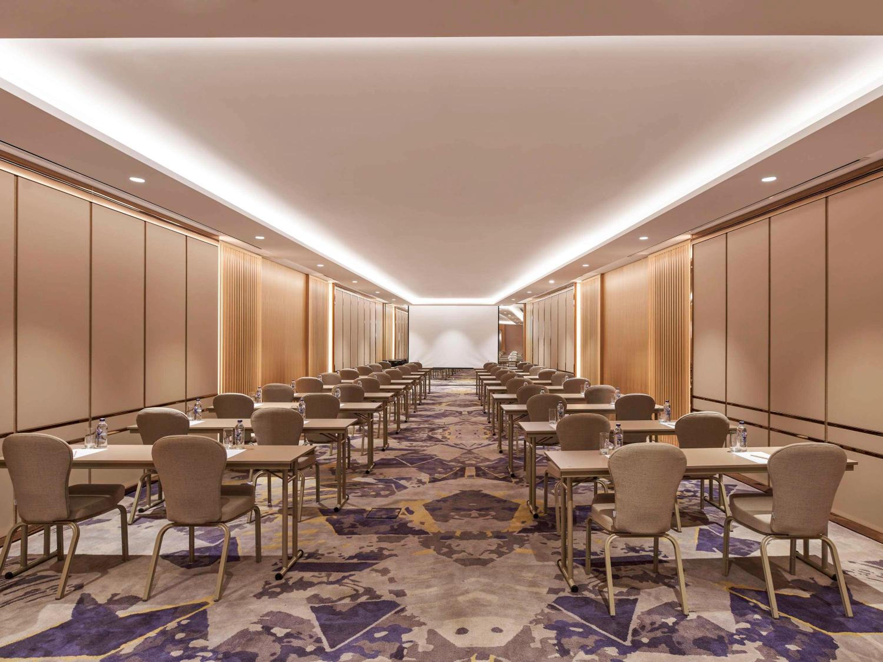 Mövenpick Hotel Istanbul Bosphorus - Image 61